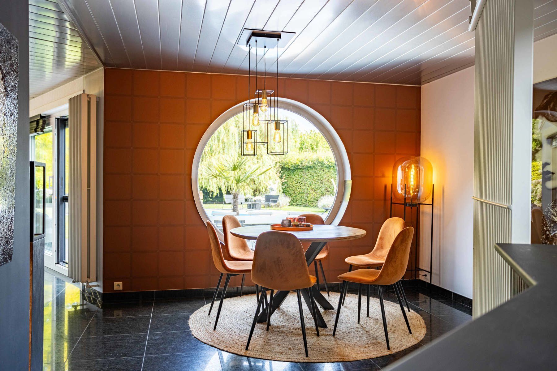 Prachtig gerenoveerde woning met luxe faciliteiten foto 8