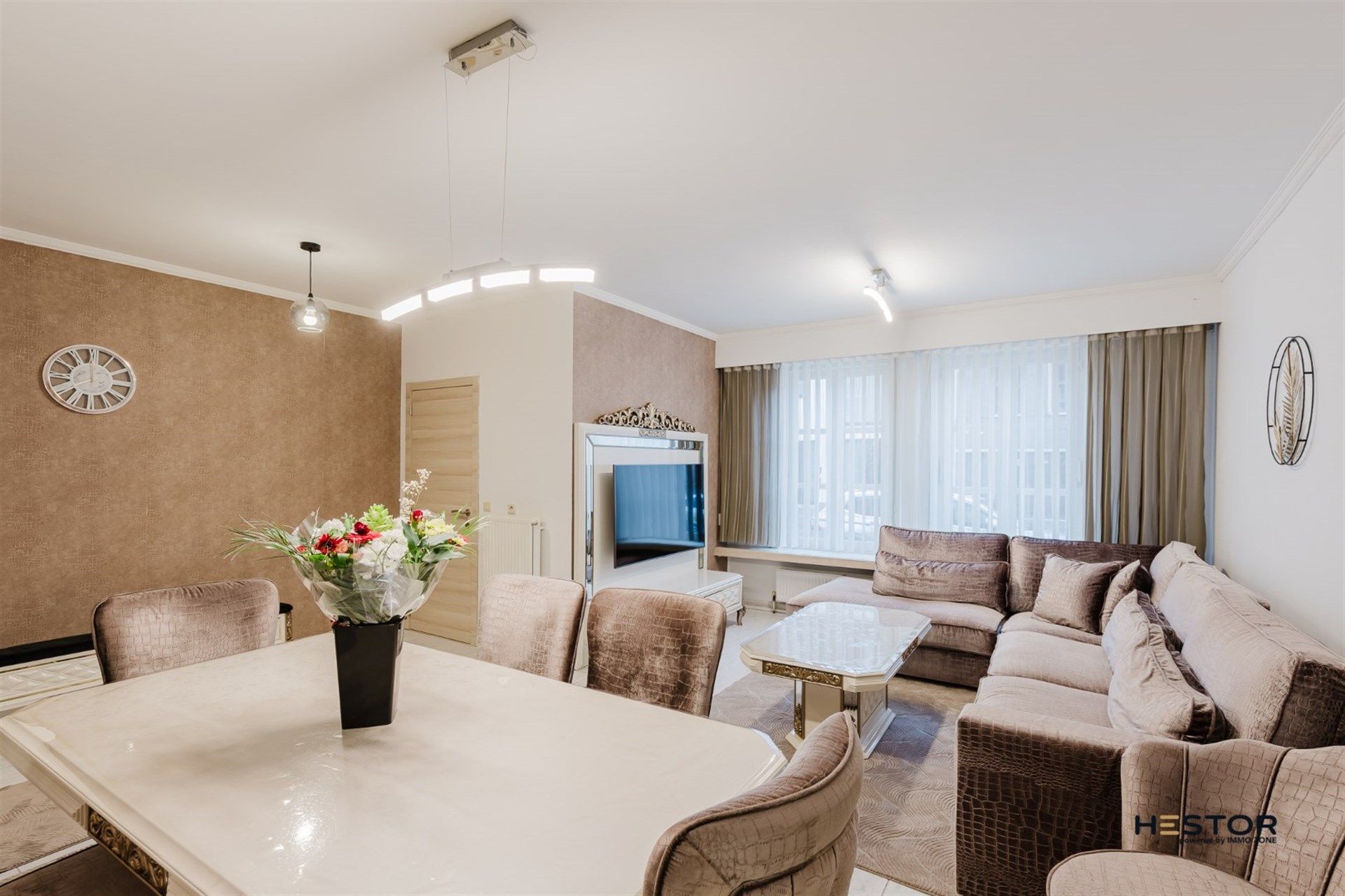 Instapklare woning met terras nabij het centrum van Beveren-Waas foto 2