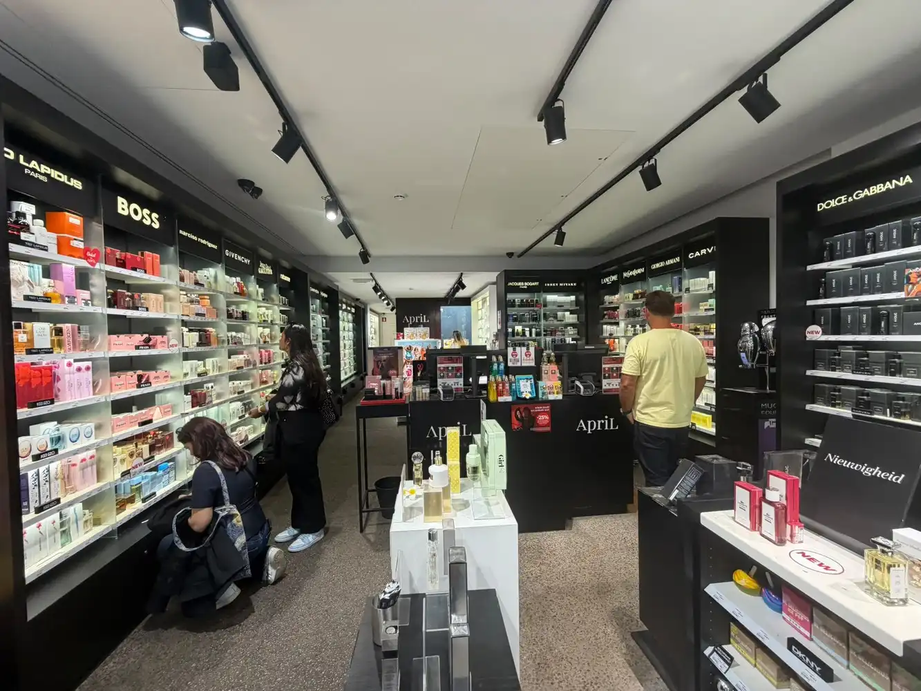 Uitzonderlijk commercieel gelijkvloers op toplocatie in Gent foto 5
