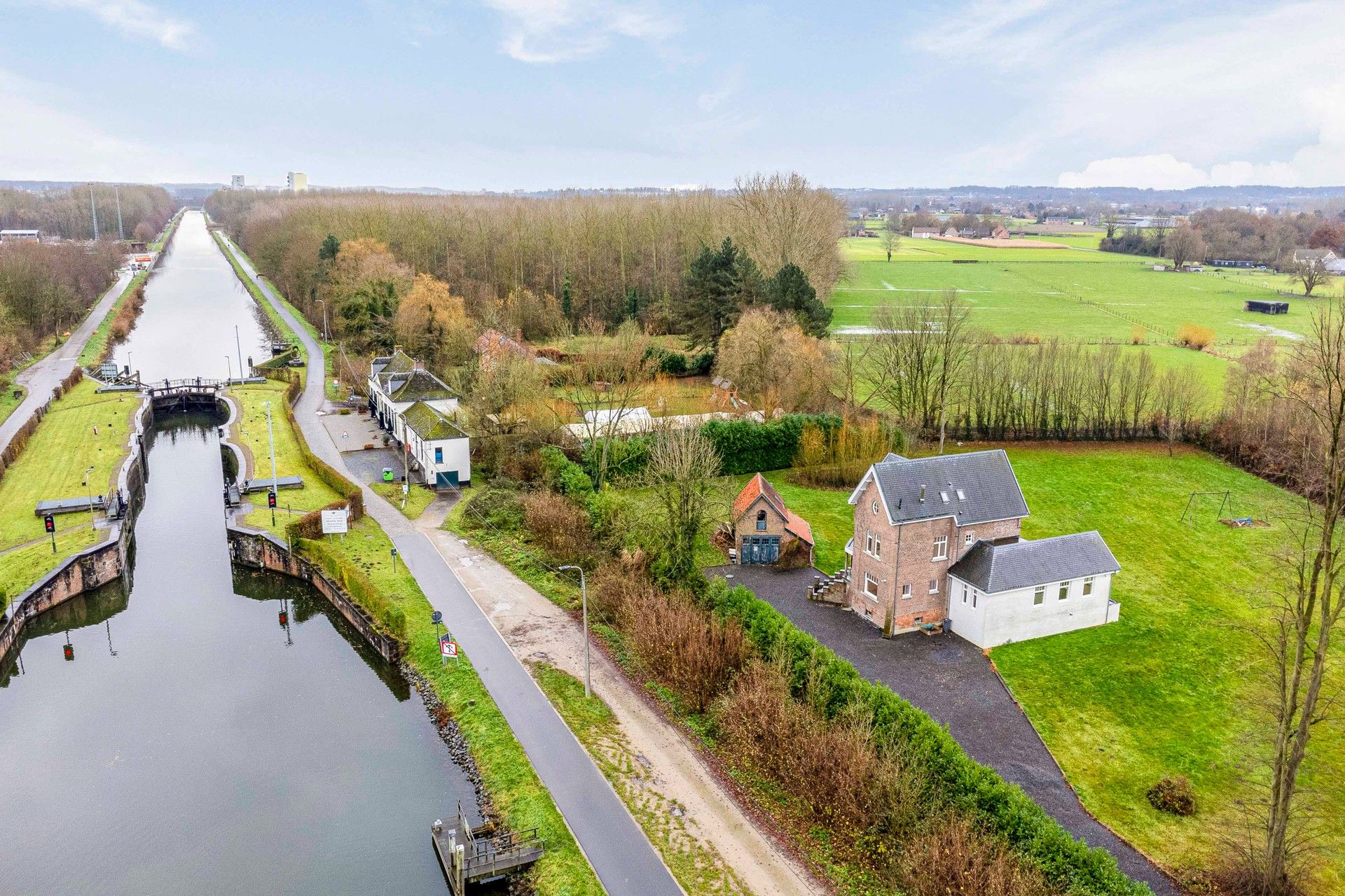 Uitzonderlijk vastgoed te koop vlakbij Leuven foto 1