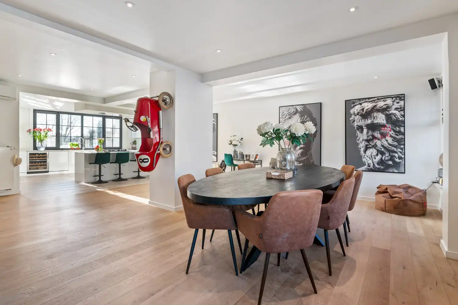 Prachtig duplex appartement met eigen inkom, 4 slaapkamers en terras in Schilde foto 2