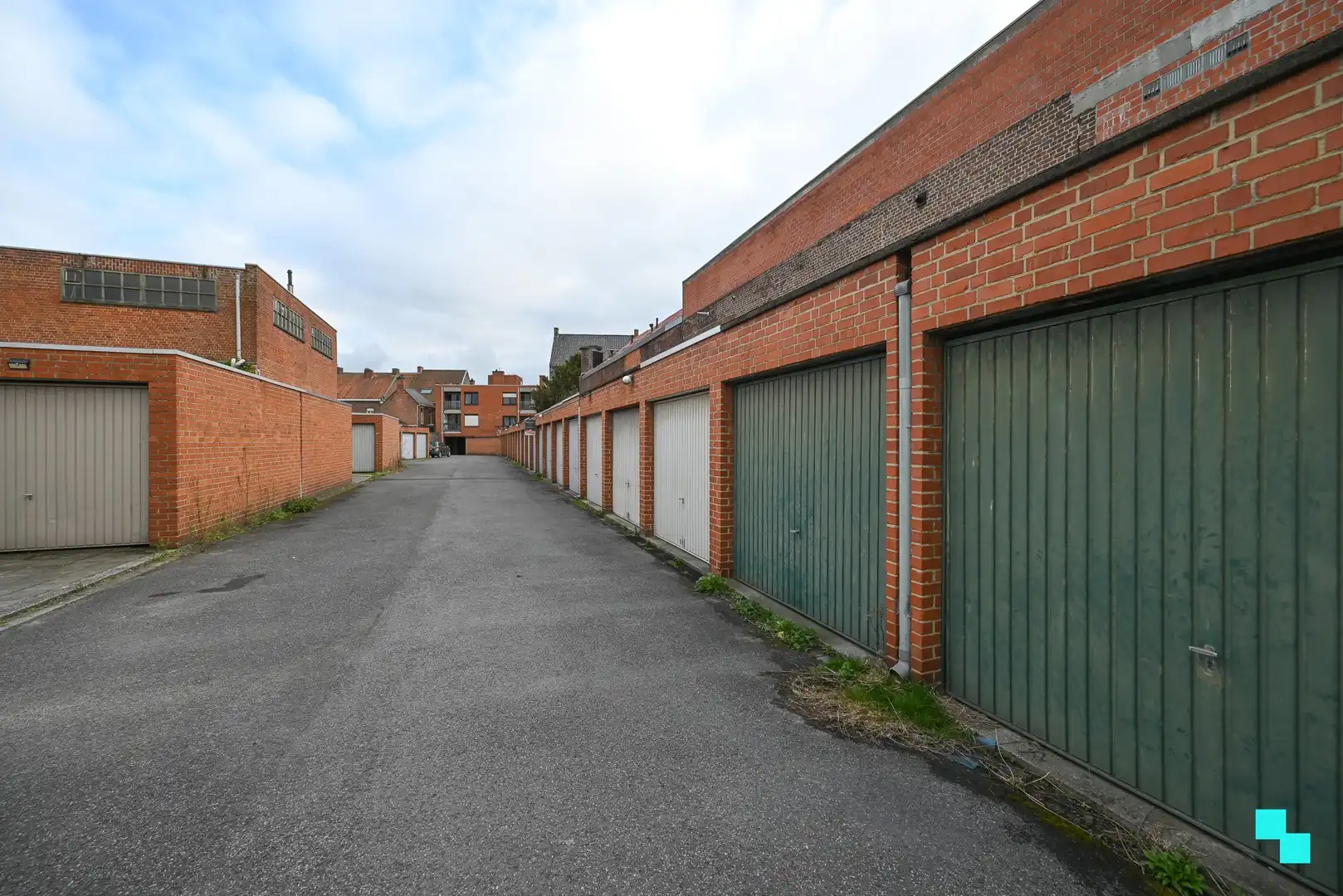 Verrassend ruim en compleet gerenoveerd appartement in hartje Izegem foto 26