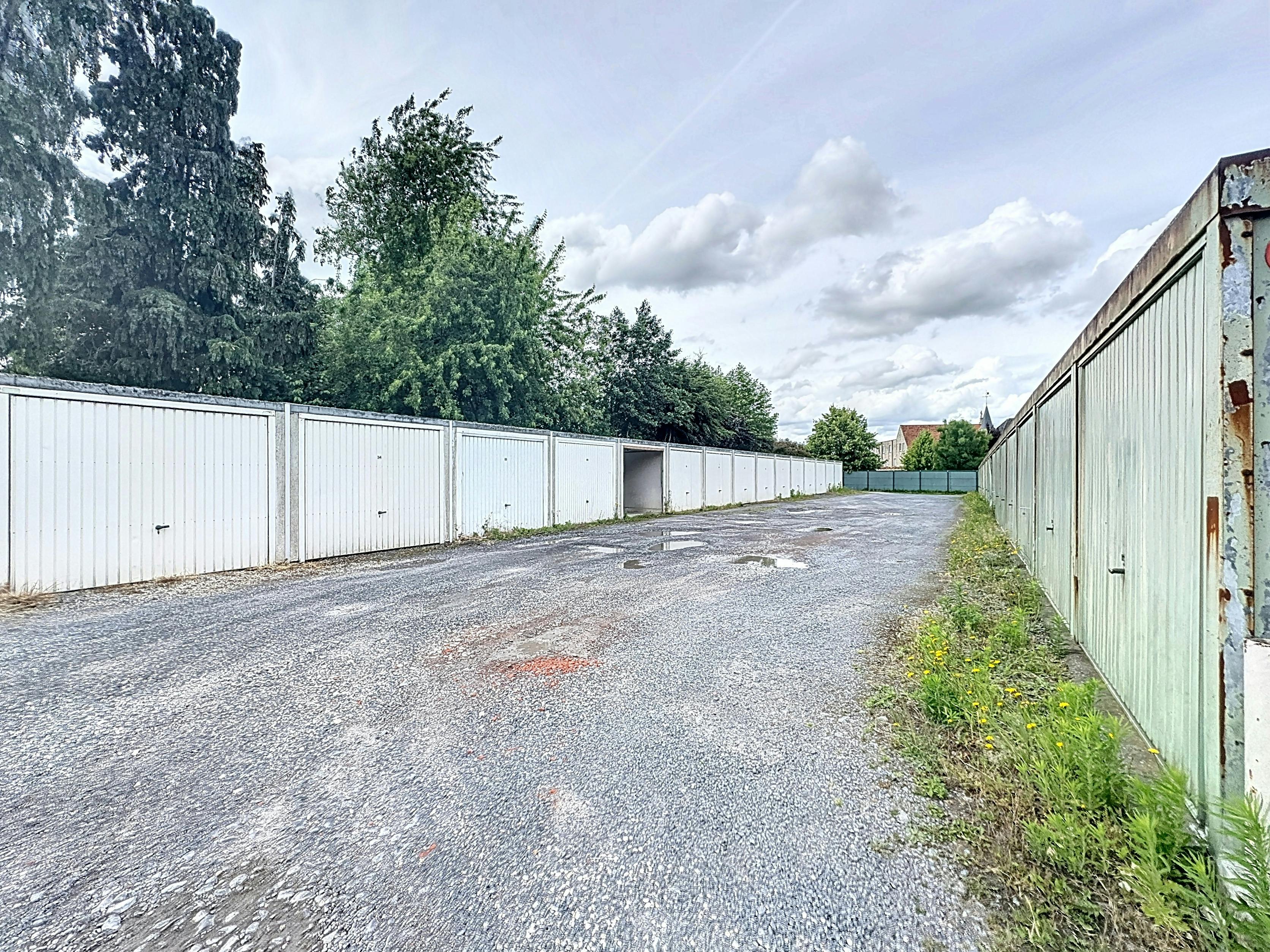 Opbrengsteigendom: garageboxen te koop in Sint-Eloois-Vijve foto 4