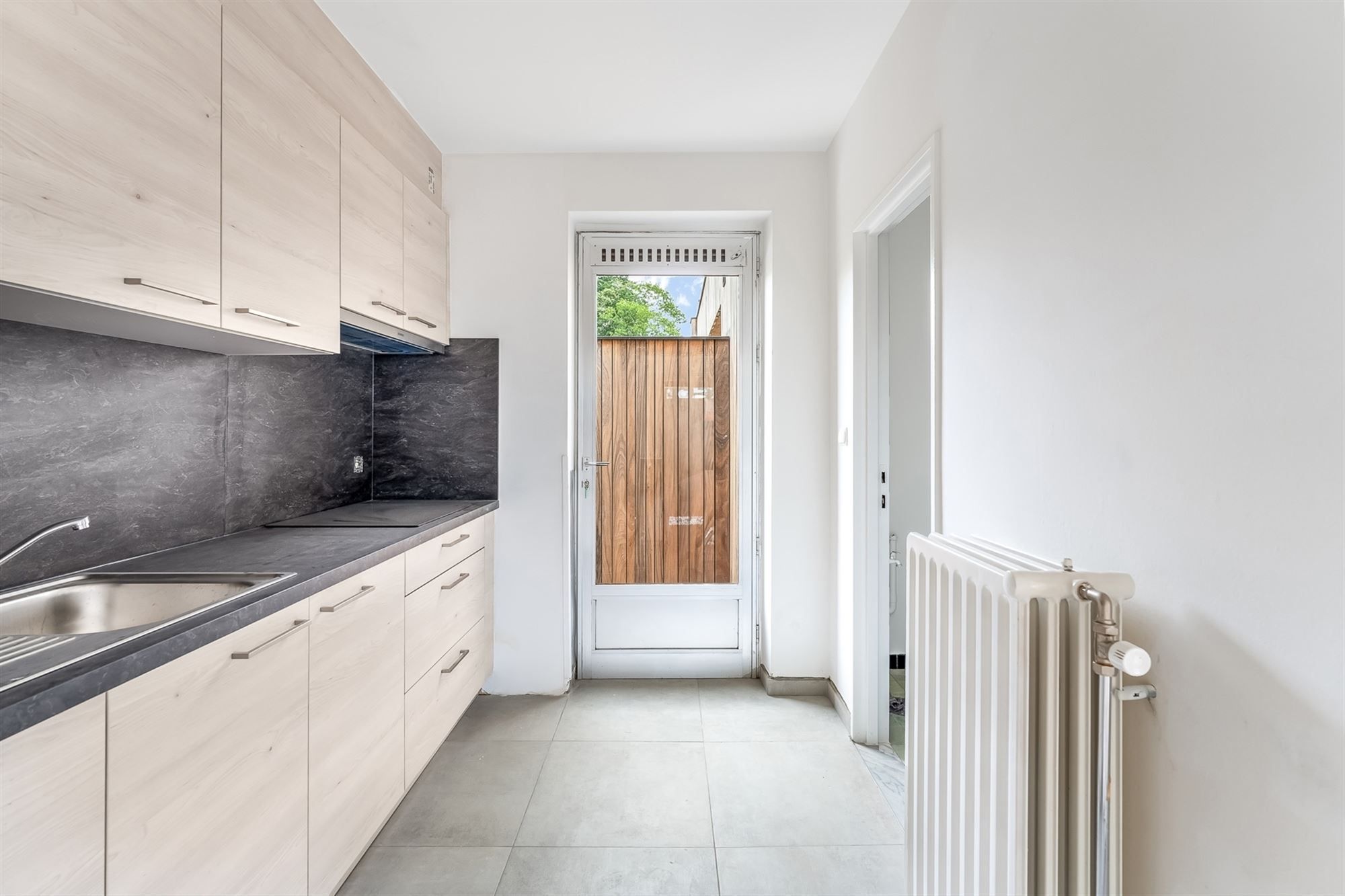 GERENOVEERD APPARTEMENT MET 2 SLPKS EN LIFT IN CENTRUM BALEN foto 5