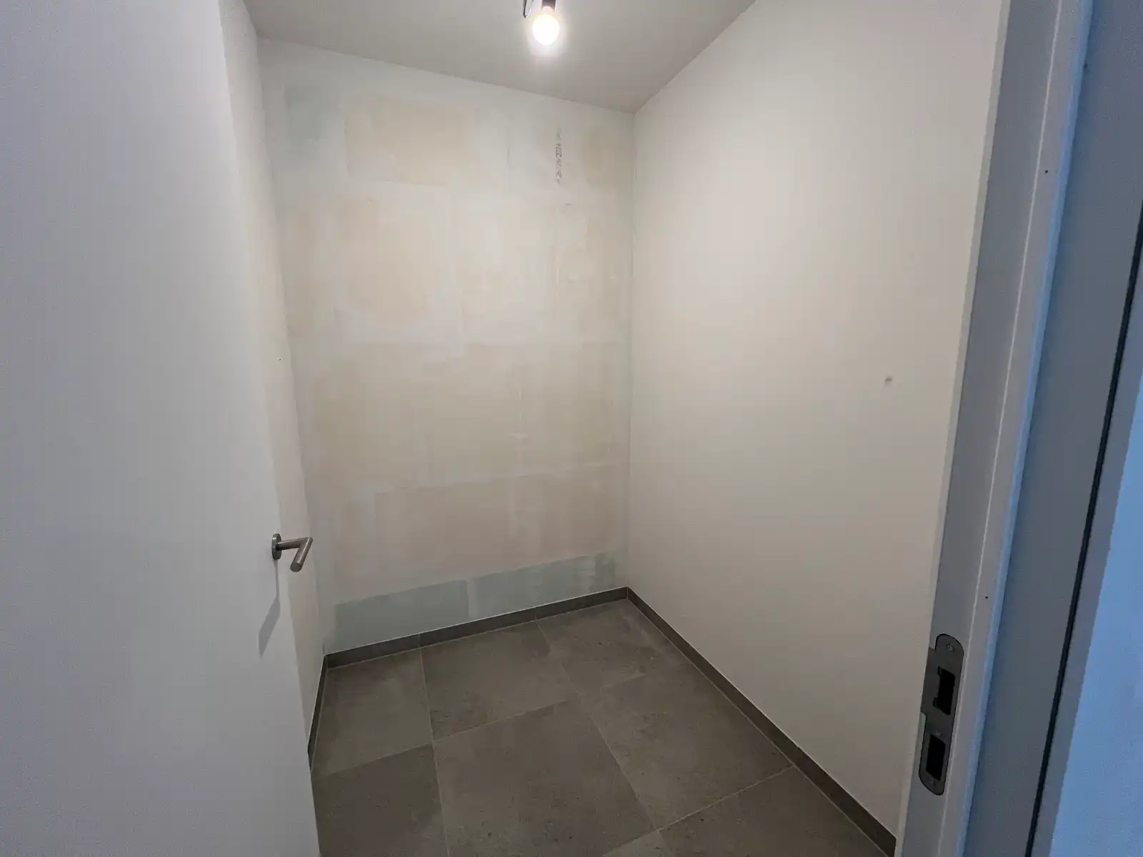 LAATSTE nieuwbouwapp met 2 slpk en terras op TOPLOCATIE! foto 12