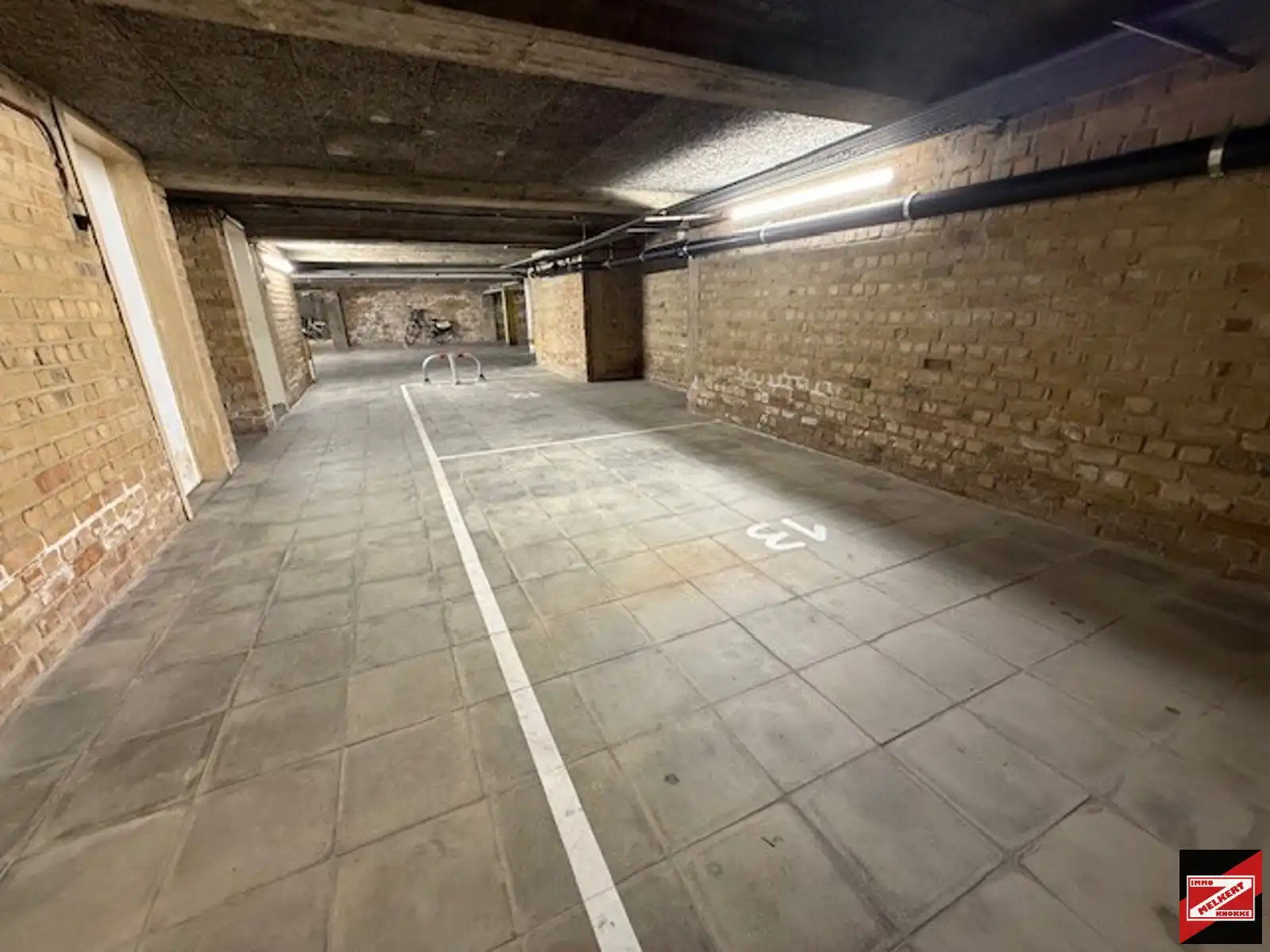 Parkeerplaats te koop foto 10