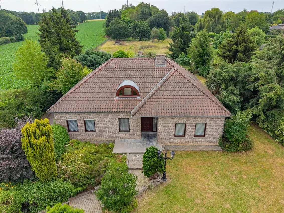 Landelijke villa op 1 hectare in Assent foto 46