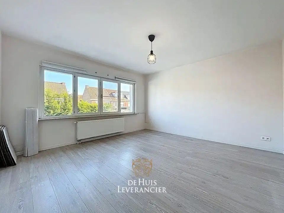 Ruimtelijke rijwoning met tuin en garage in de Altenawijk foto 19