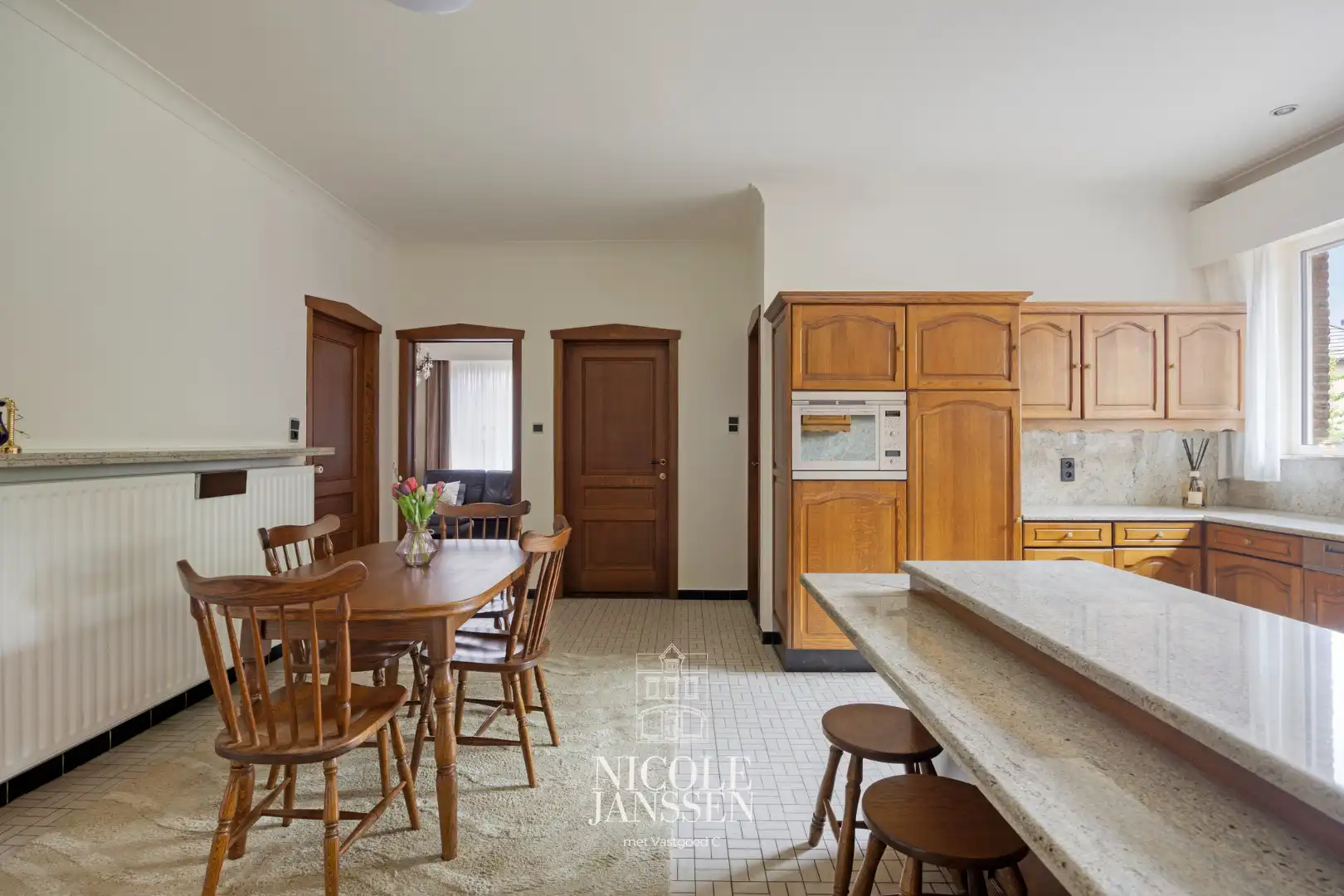 Ruime woning foto 10
