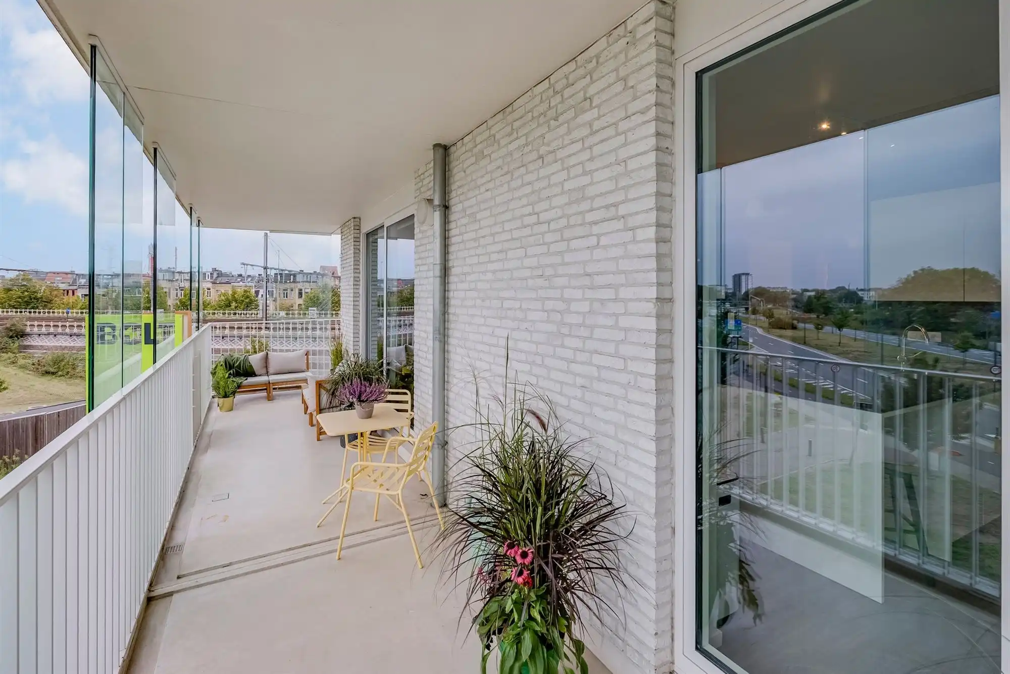 Luxueus hoekappartement met ruim zuidgericht terras foto 8