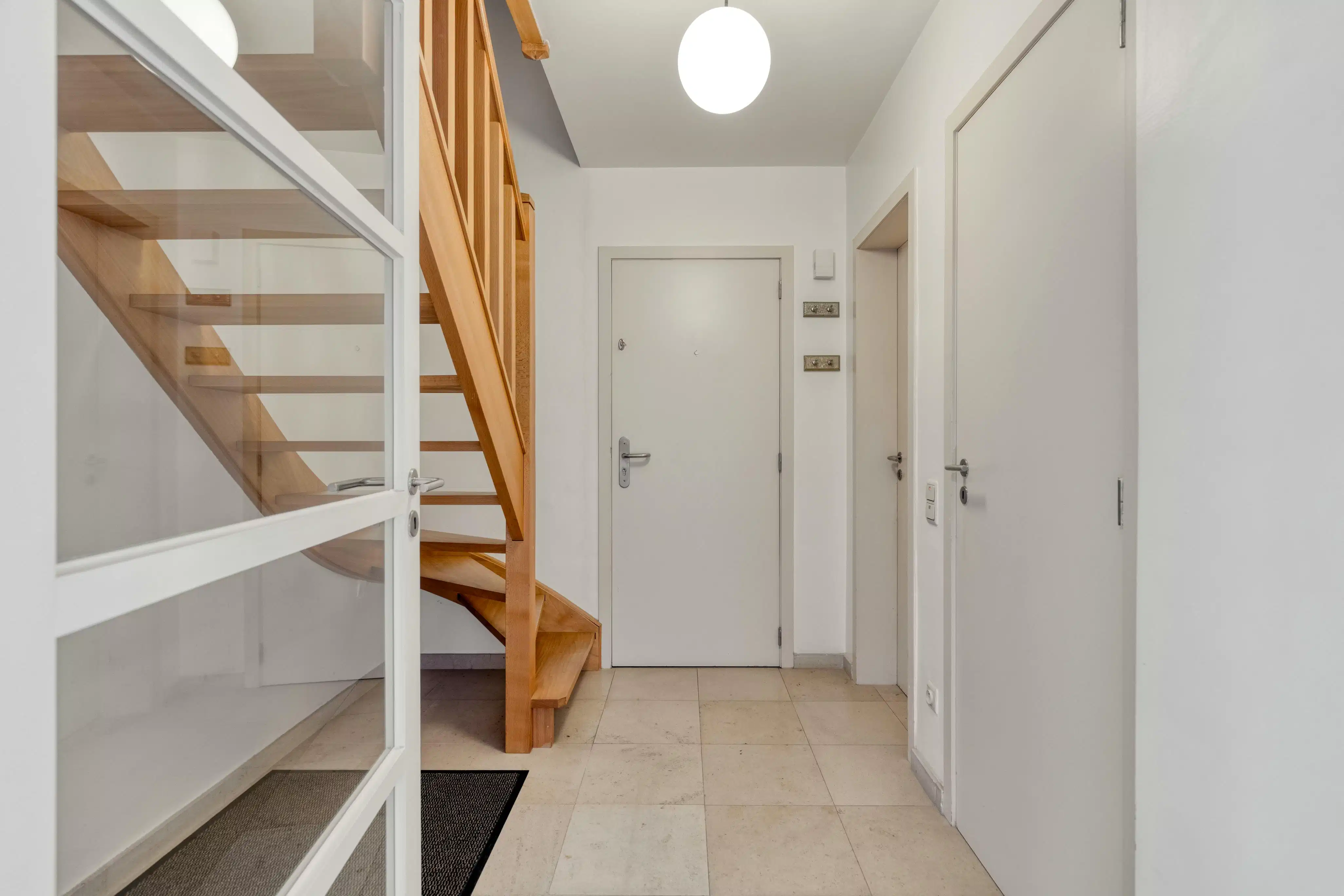 Lichtrijk appartement met 3 slaapkamers te koop in Brugge foto 11