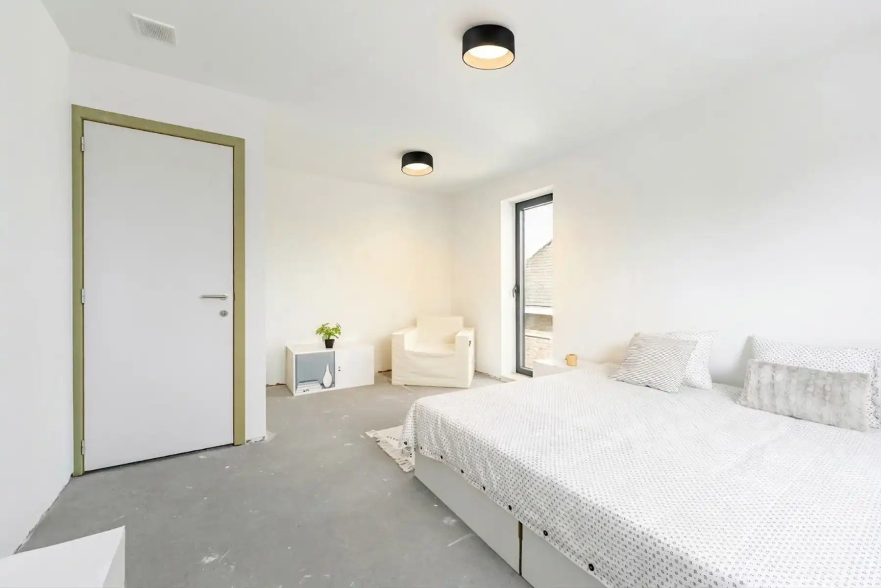 Moderne, halfopen woning foto 5