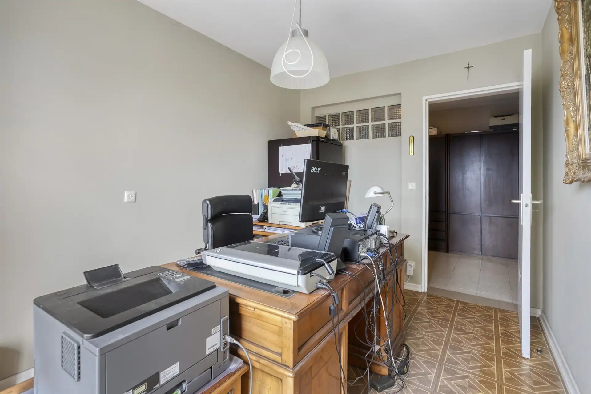 Zeer ruim, zonovergoten appartement met 3 slaapkamers! foto 16