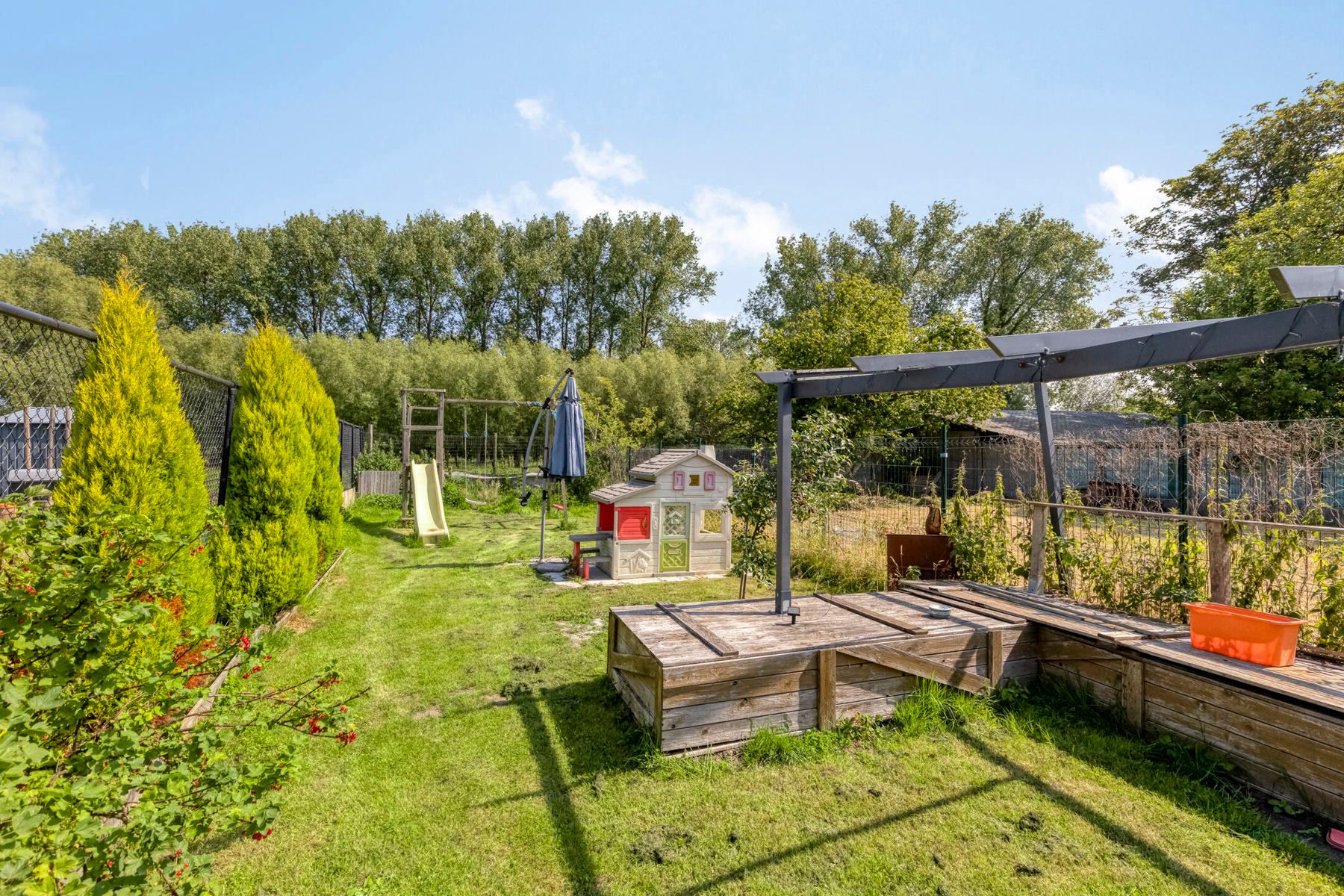 Half-open bebouwing met 3 slaapkamers en tuin! foto 17