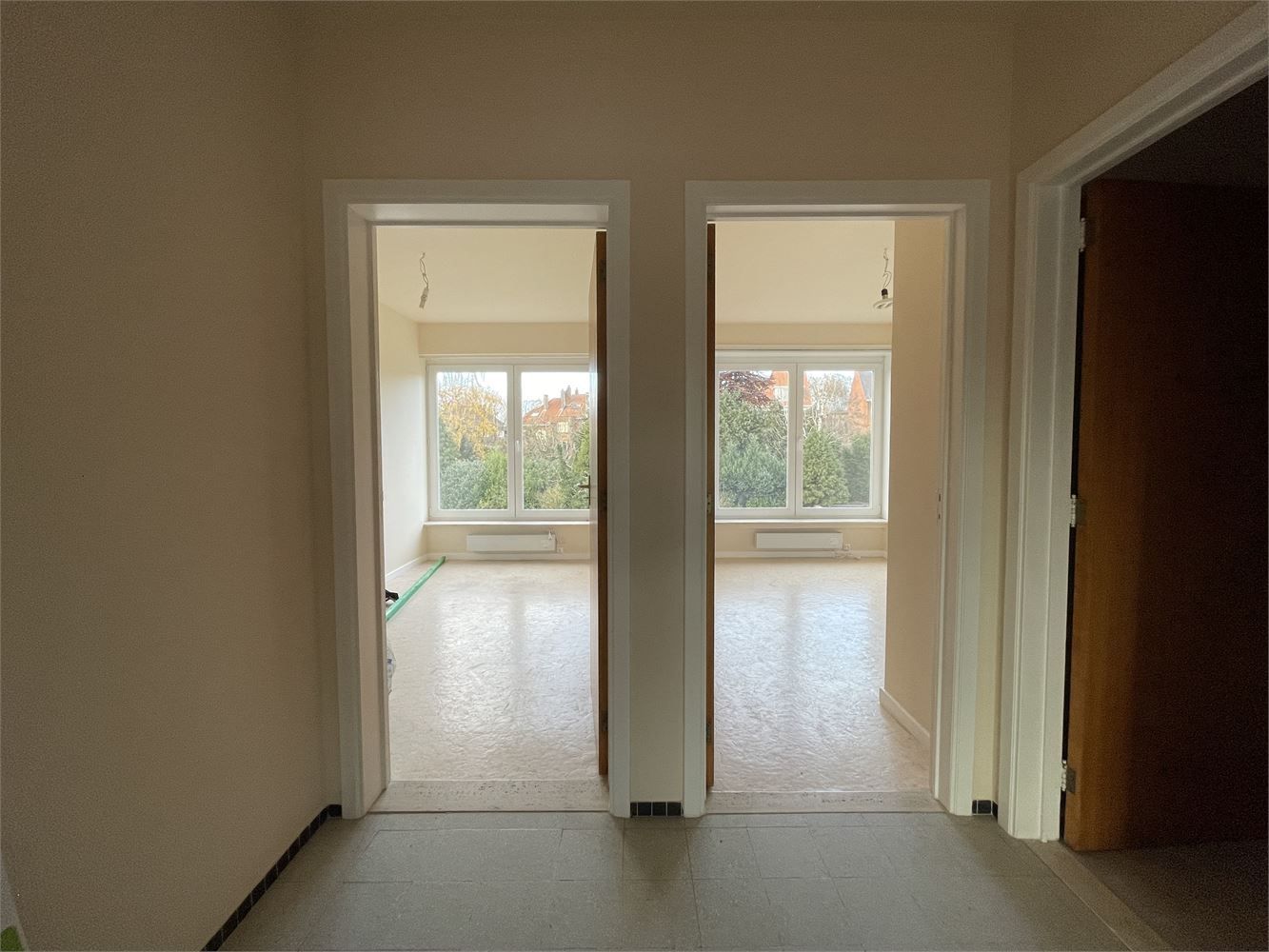 Gerenoveerd appartement met 2 slaapkamers en autostaanplaats foto 7