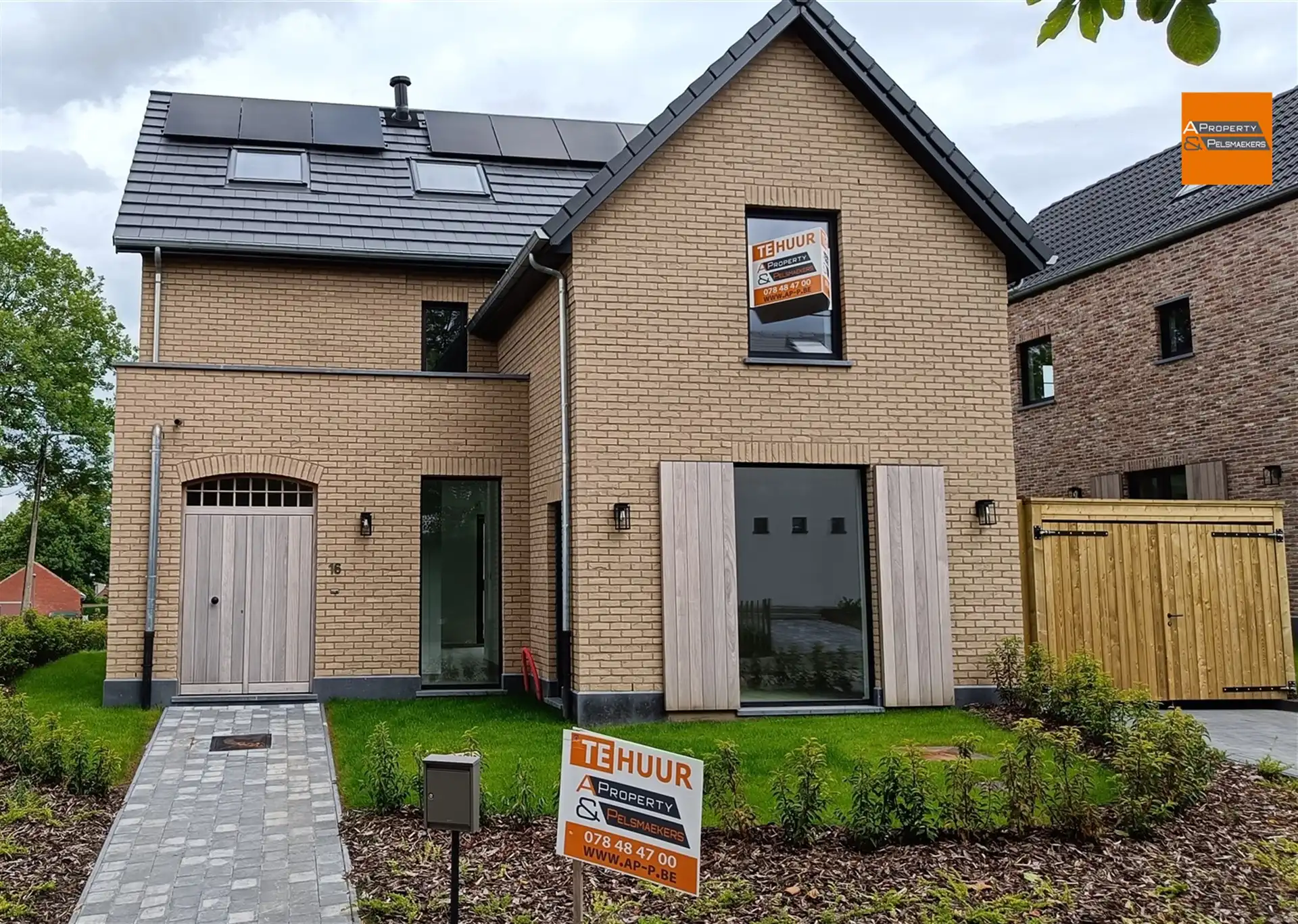 5-Slaapkamerwoning met 3 Badkamers in Everber foto {{pictureIndex}}
