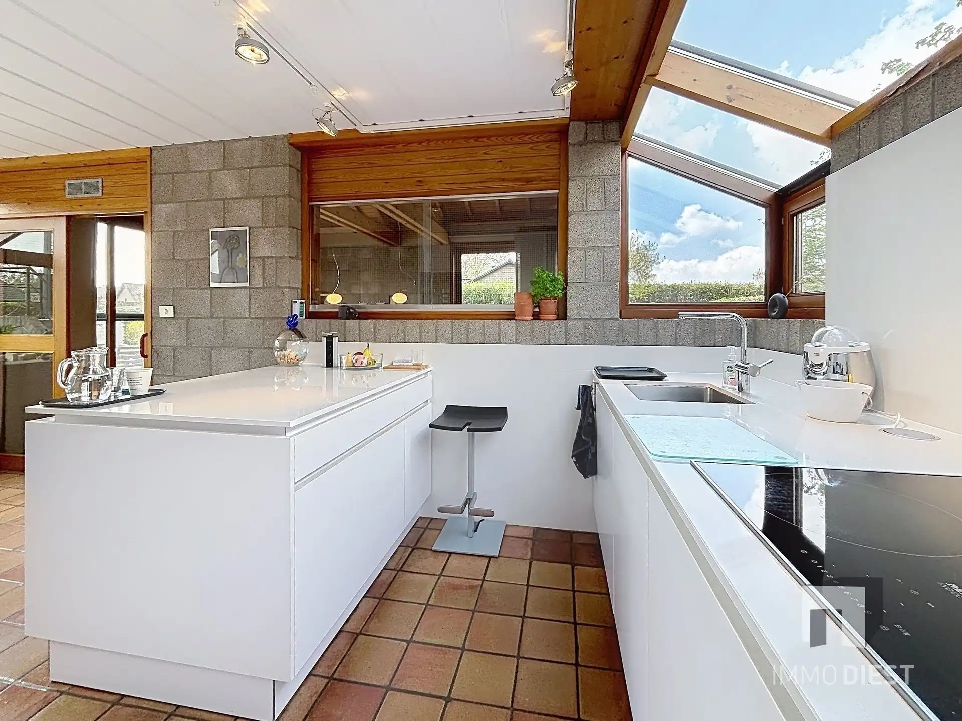 Bijzondere woning, lichtrijk, open en 3 slaapkamers foto 13