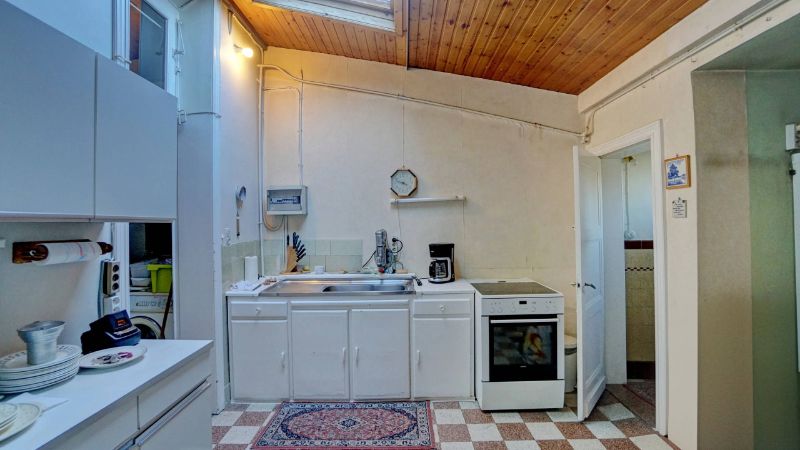 Ruime woning van 225m² op 8a49ca met 4 slaapkamers foto 9