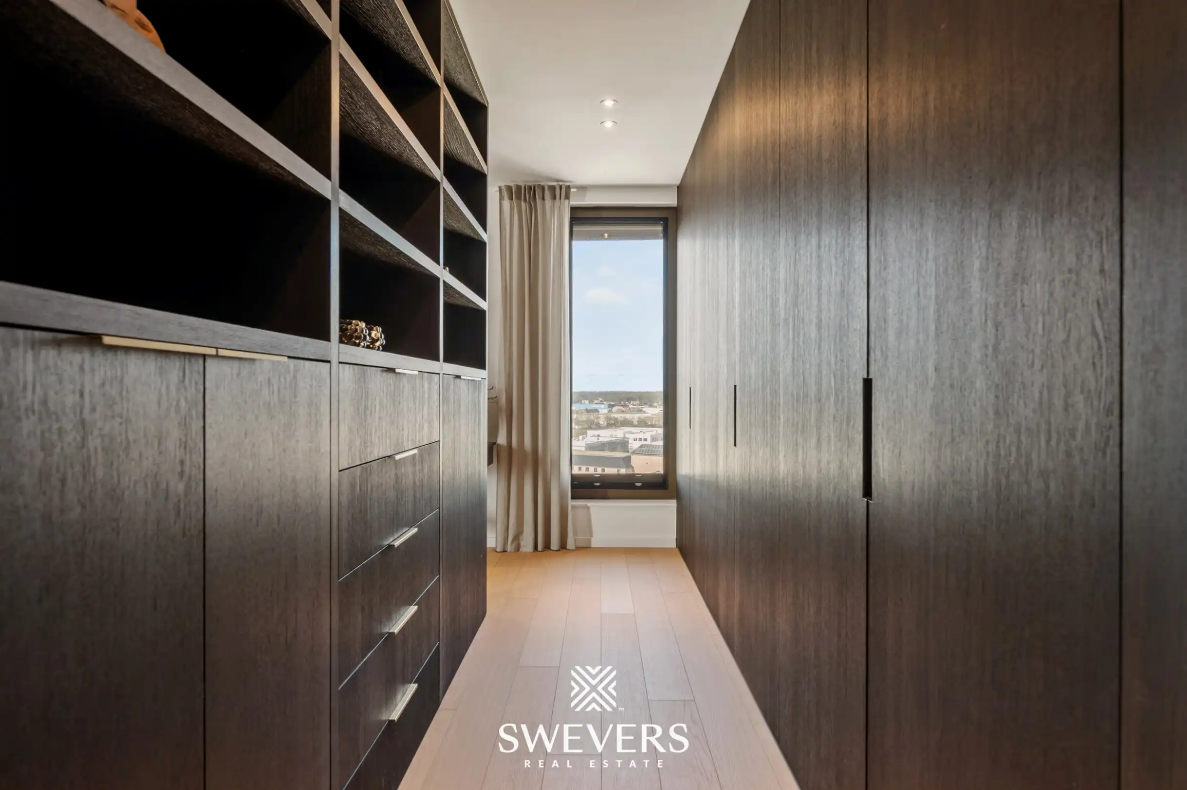 Uniek en luxueus penthouse van 222 m² op 8 ste verdieping in centrum Beringen  foto 23