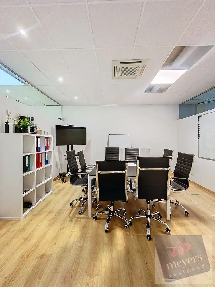 Kantoor- en handelsruimte van ca. 155 m² in het centrum van Alken foto 6