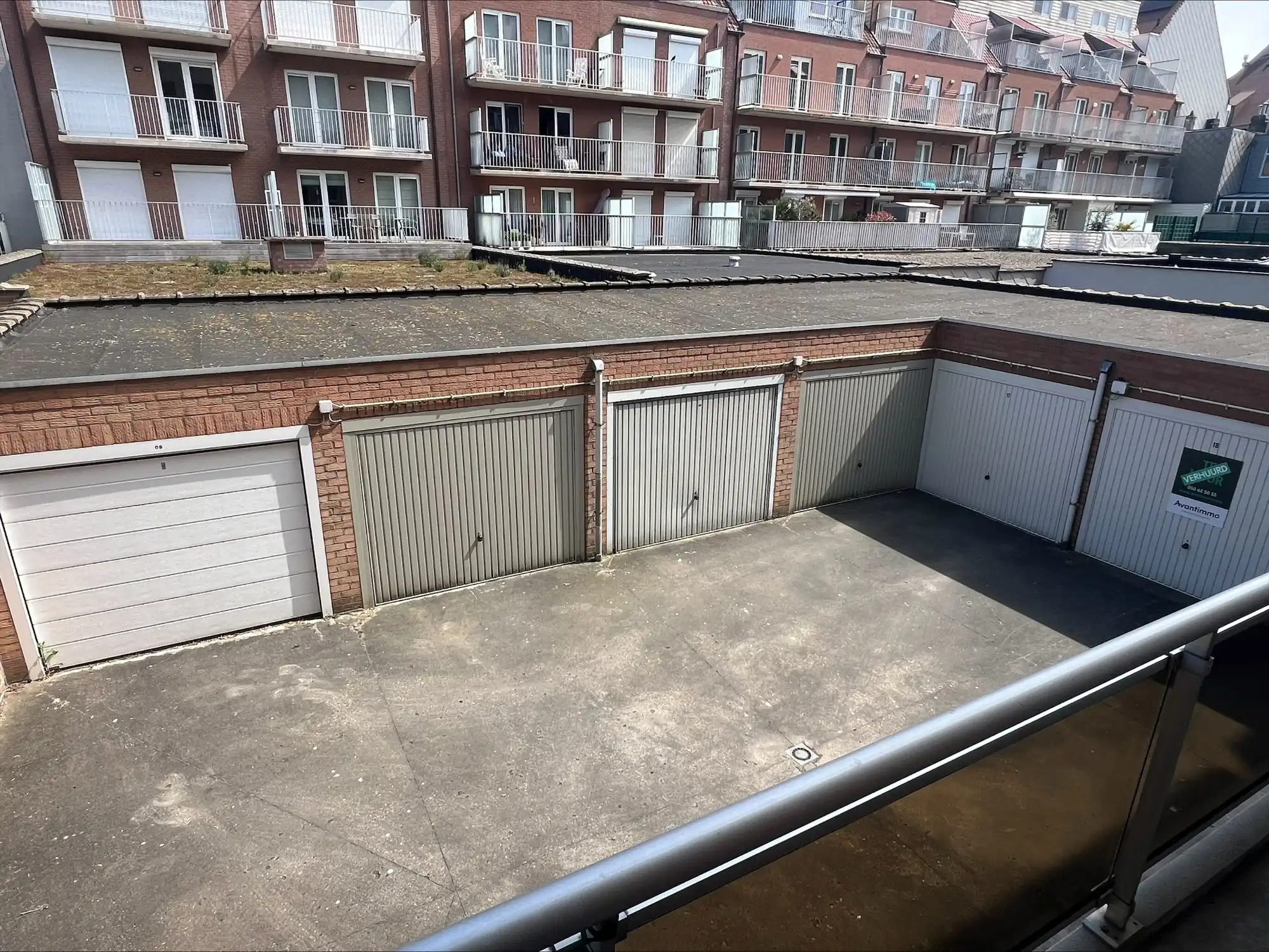 Zonnig, ongemeubeld 2 slpk appartement met prachtig zicht op het Zegemeer, inclusief garagebox in het gebouw. foto 15