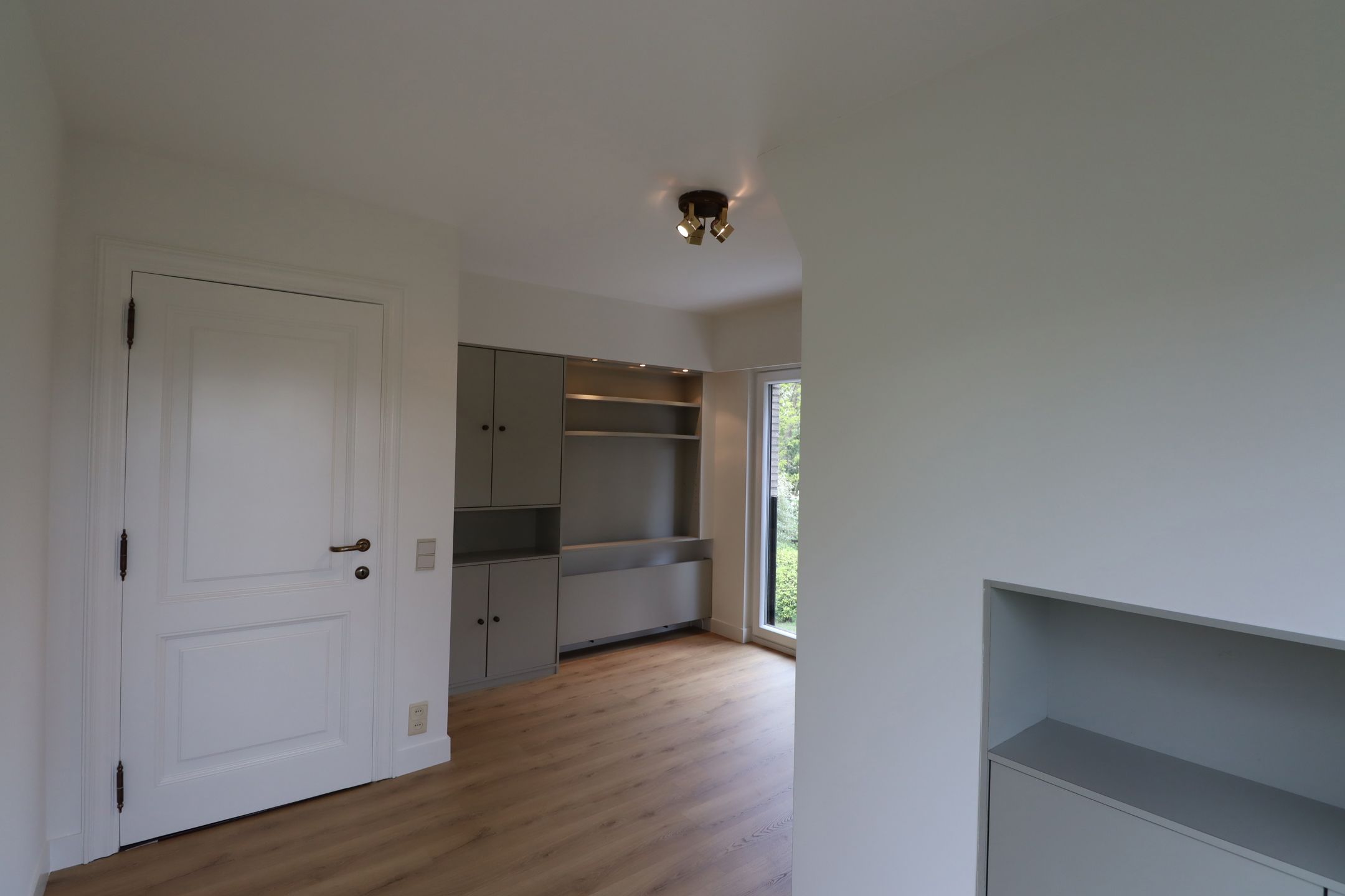 Ruim huis met tuin en Garage foto 8