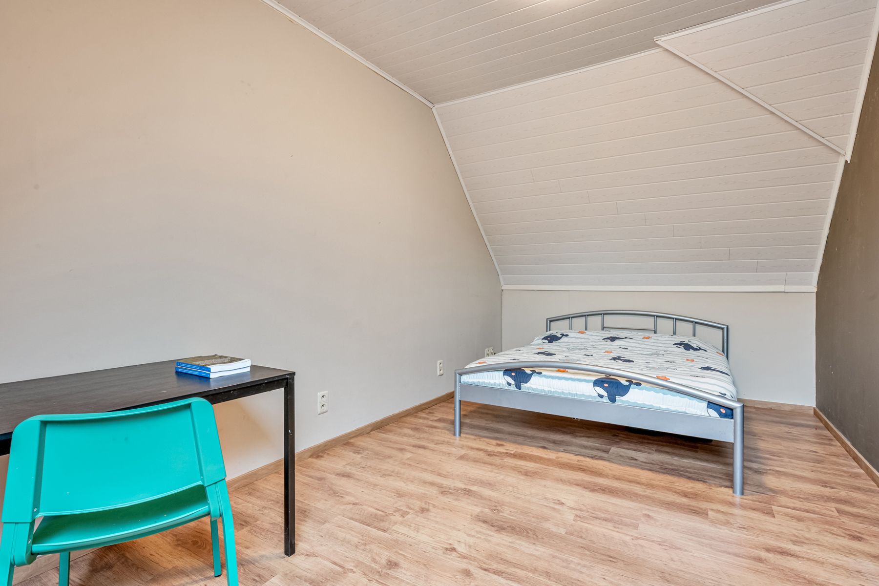 Instapklare woning met 5 slaapkamers en tuin op topligging foto 13