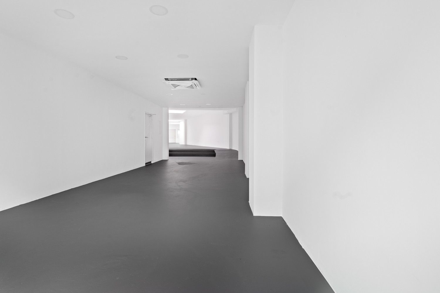 Nieuwbouw handelspand in centrum Kapellen foto 4
