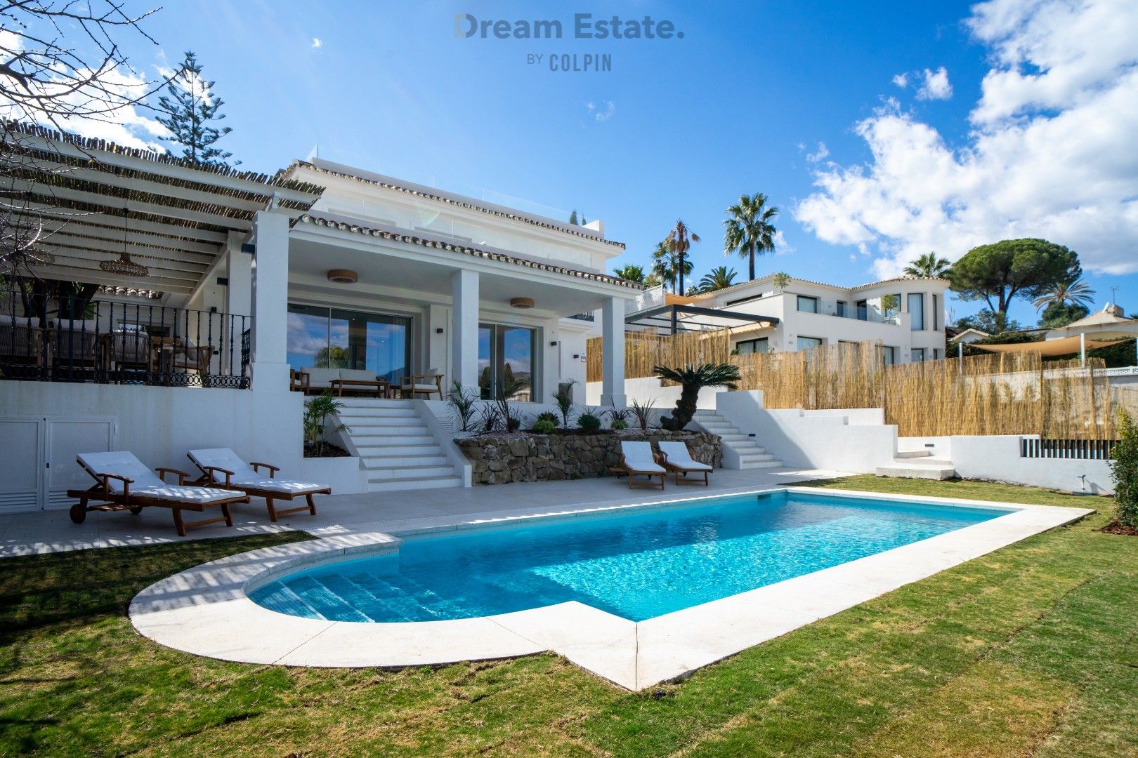 Villa La Concha is gelegen in de omgeving van Las Brisas Golf, Nueva Andalucia, Marbella. foto 30