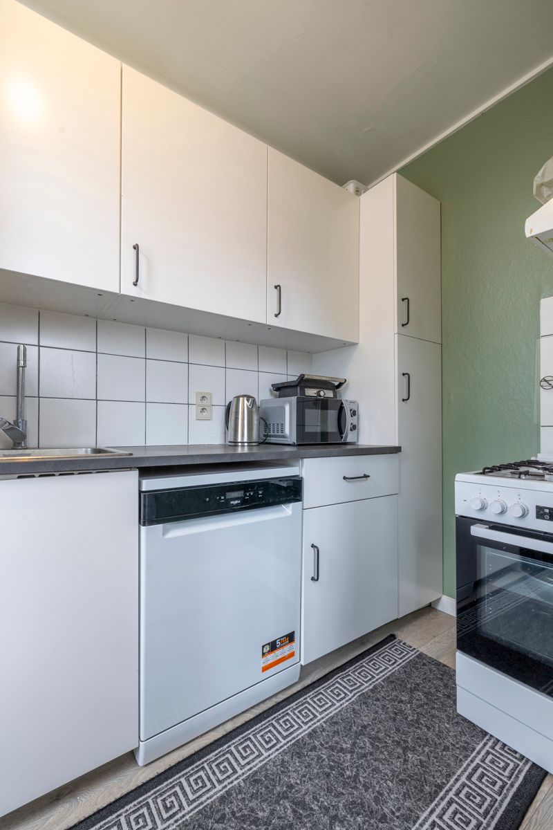 CENTRAAL GELEGEN APPARTEMENT IN KLEINSCHALIG GEBOUW foto 5