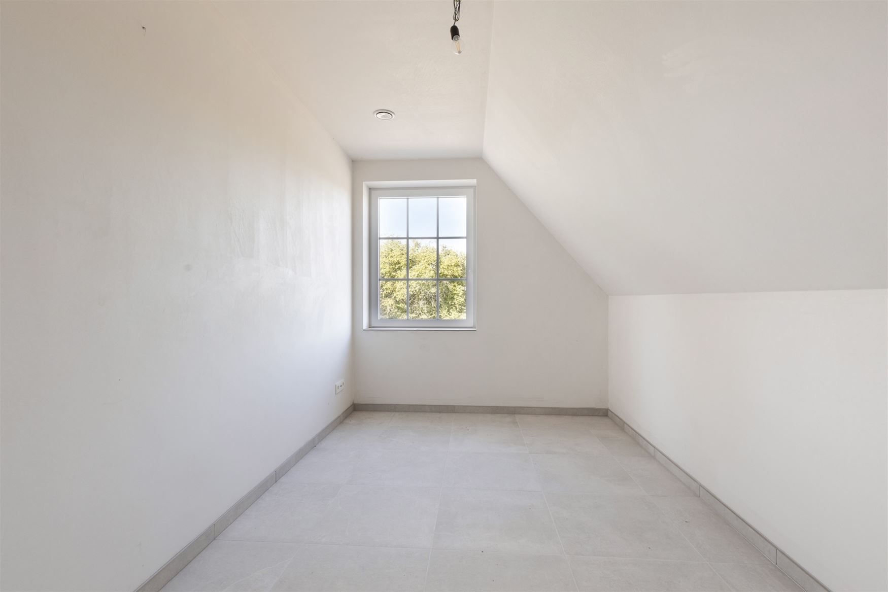 Zeer ruime nieuwbouwwoning gelegen op een groot zonnig perceel foto 13