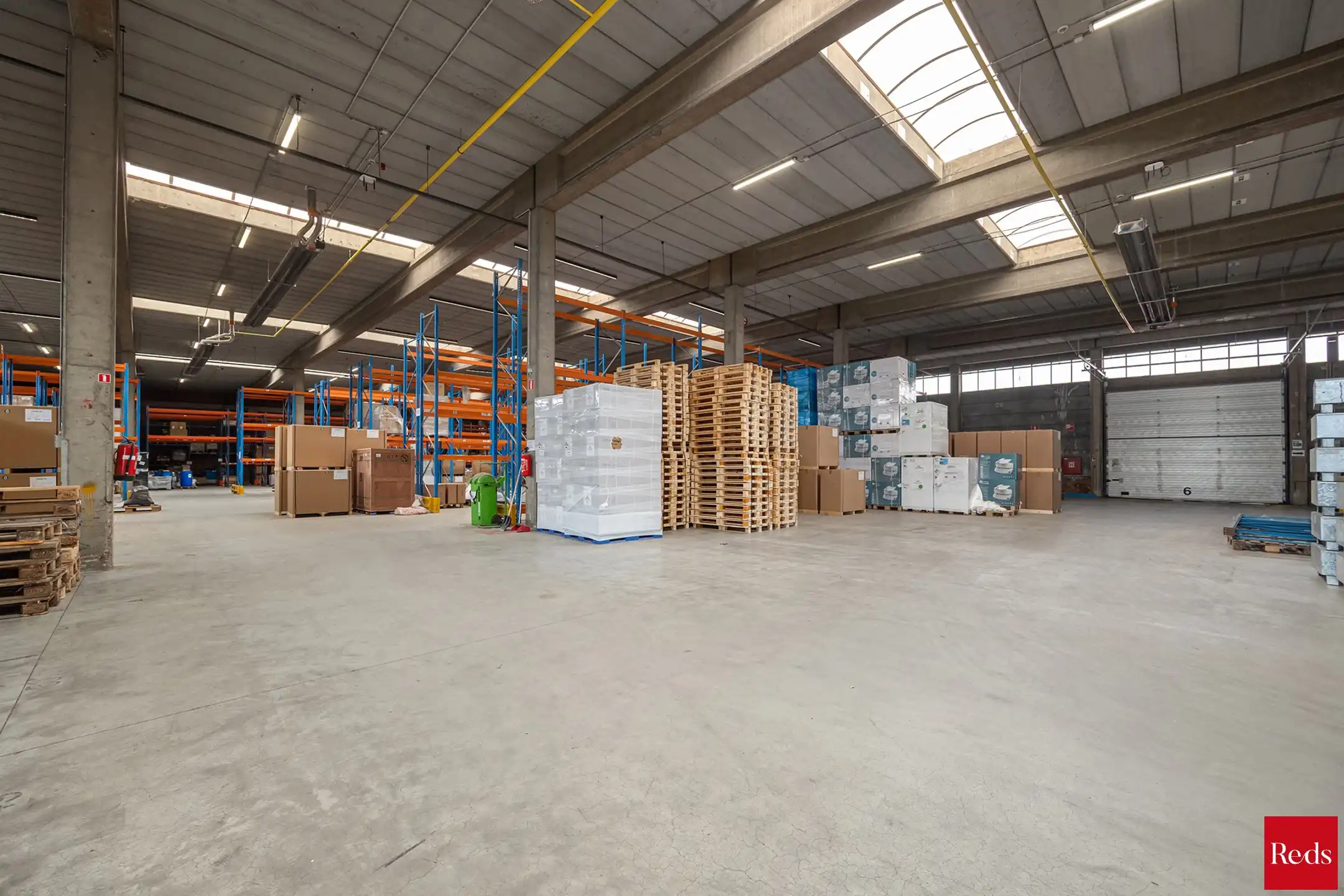 logistiek bedrijfsgebouw te huur op toplocatie foto 9