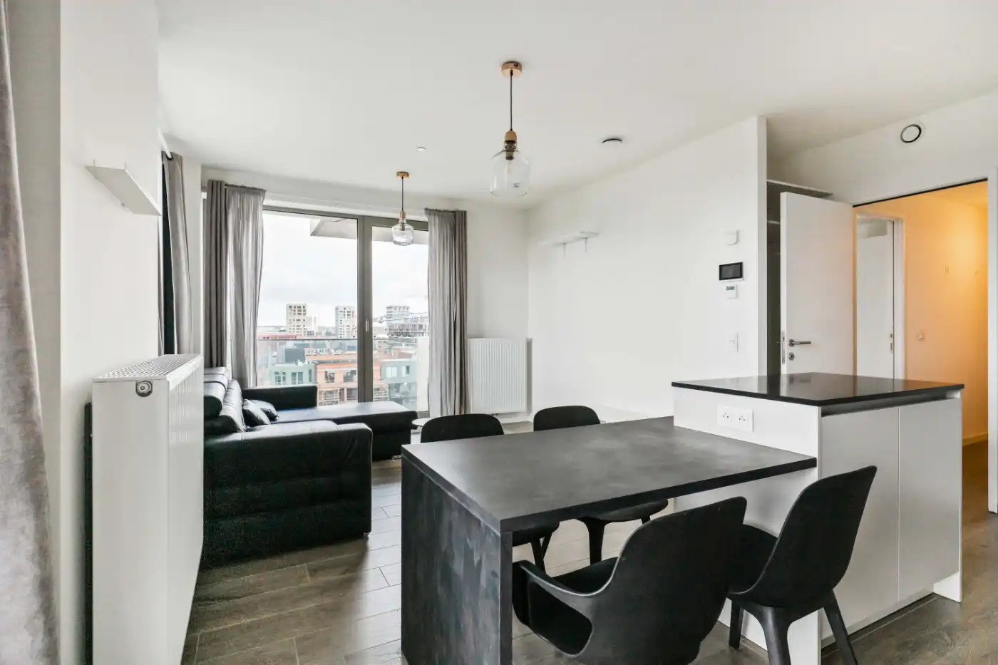 Recent app. op 8e verd. met 1 slpk. in Cadix-buurt te Antwerpen foto 6