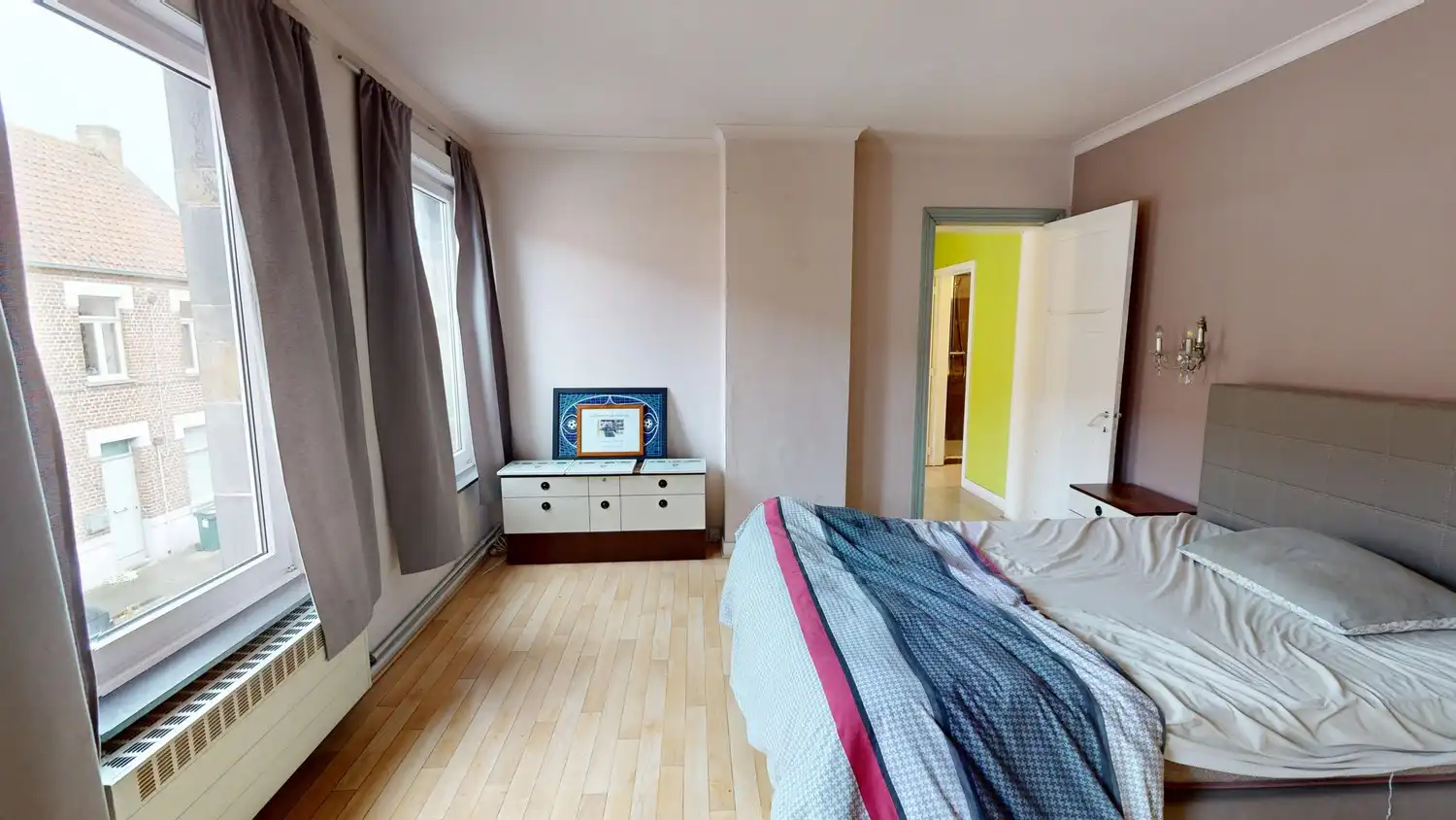 Ruime woning met 4 slaapkamers, mooie tuin en inpandige garage! foto 10