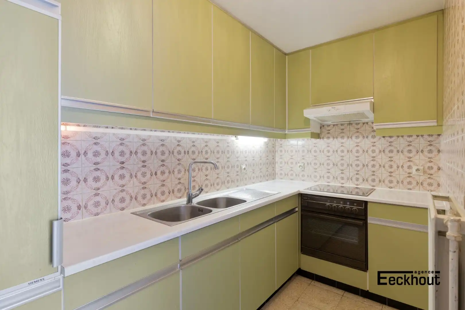 Zeer ruim appartement op gunstige ligging! foto 6