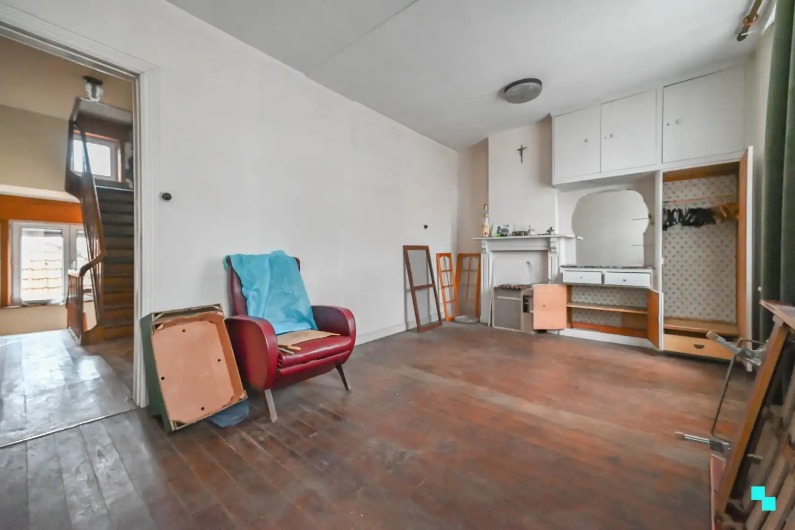 Zéér ruime ééngezinswoning met drie slaapkamers en bijgebouwen te Izegem foto 14