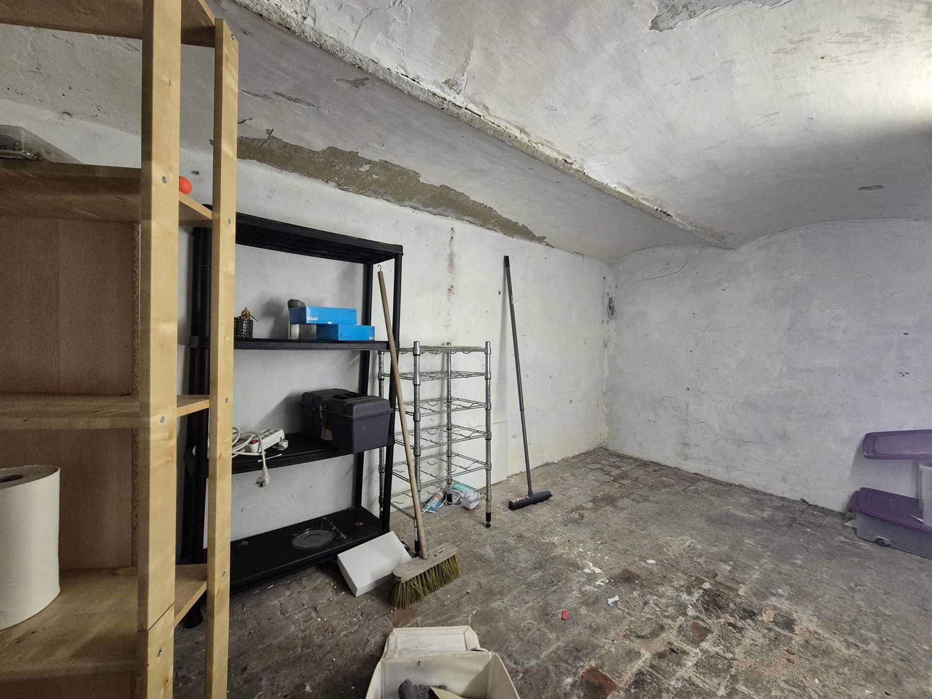 Centraal gelegen 2 slaapkamer woning met koer. foto 17