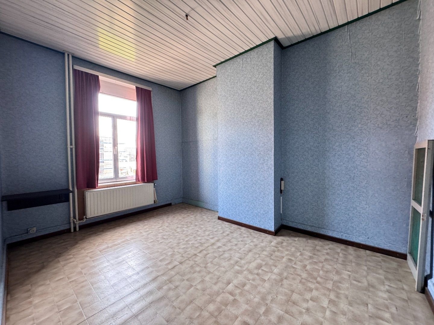 Zeer ruime te renoveren rijwoning met 4 bouwlagen.  foto 15