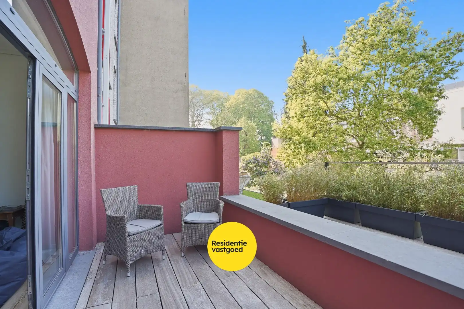 Exclusief gerenoveerd burgerhuis met luxueuze afwerking en zonnige stadstuin! foto 16