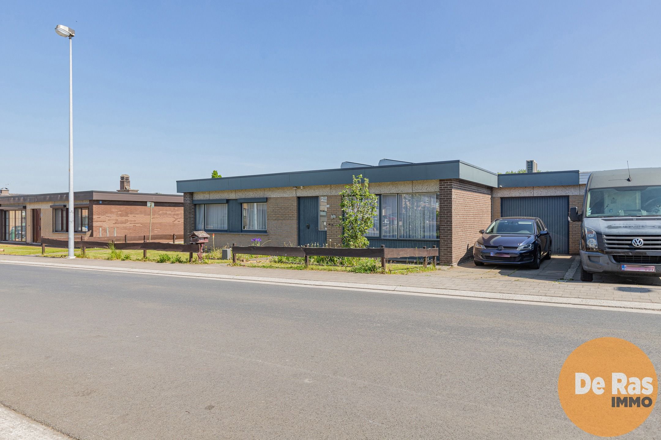 BURST - Bungalow met 3 slaapkamers in kindvriendelijke buurt foto {{pictureIndex}}