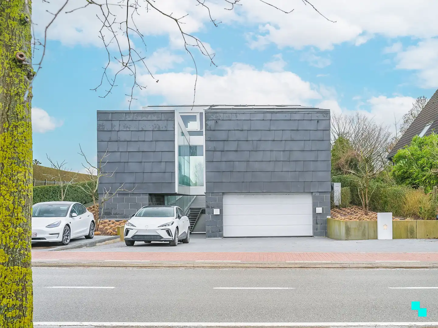 Architecturale villa op uitzonderlijk ruim perceel nabij dorpskern Merelbeke foto 2