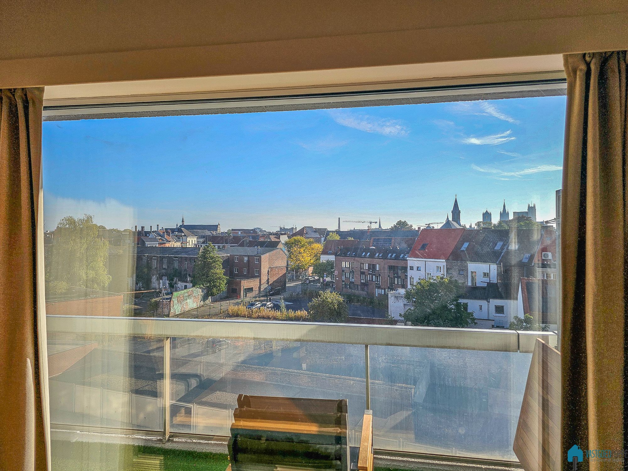 Prachtig 1-slaapkamer appartement met zicht op de binnenstad foto 5