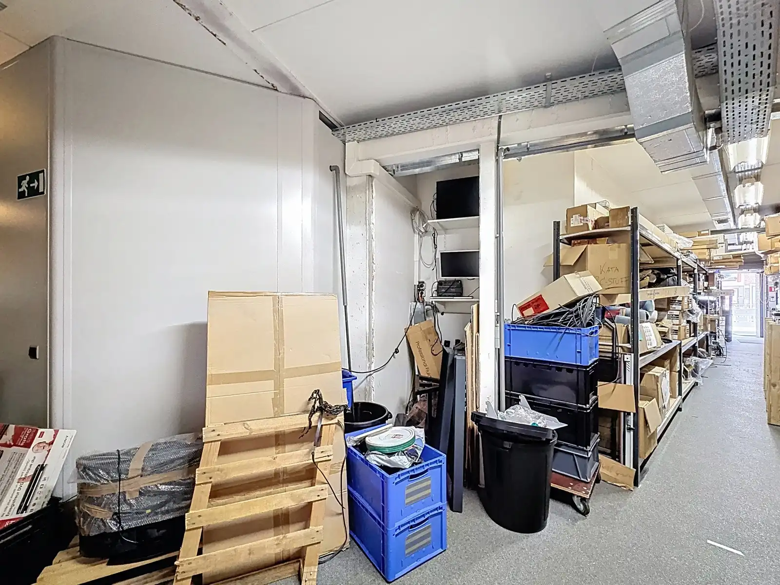 Commercieel Pand met Grote Visibiliteit vlakbij Bredabaan foto 20