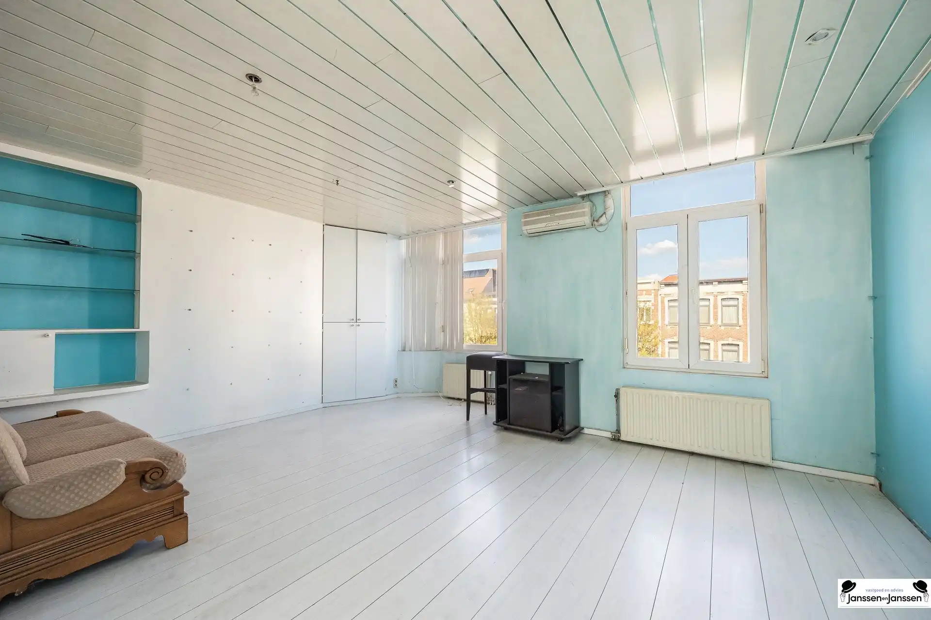 Te koop: Opbrengsteigendom op centrale locatie in Merksem! foto 15