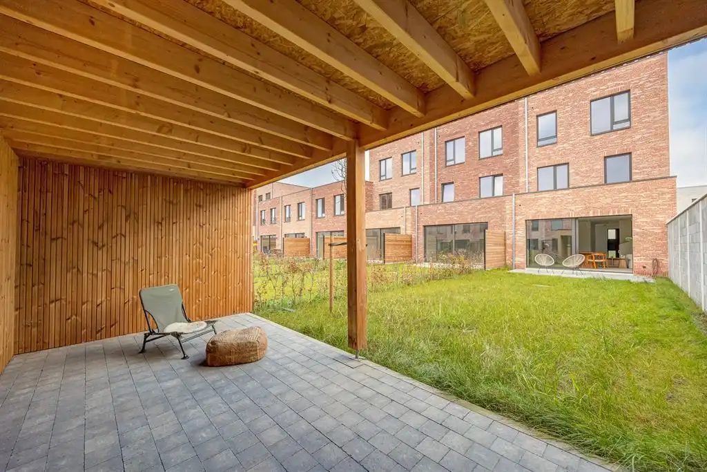 Nieuwbouwwoning onder registratie op toplocatie foto 8