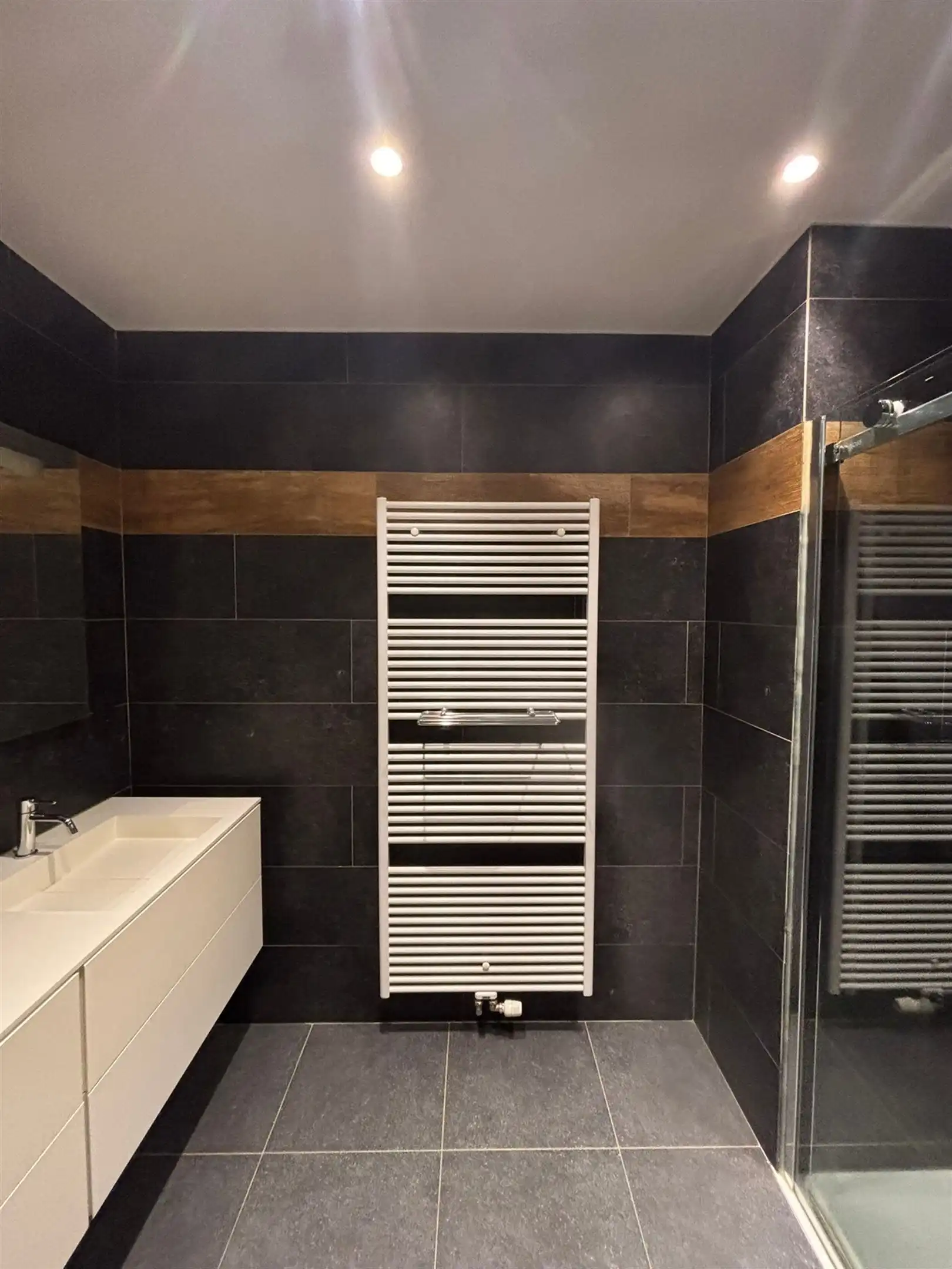 Gelijkvloers twee slaapkamer appartement foto 12