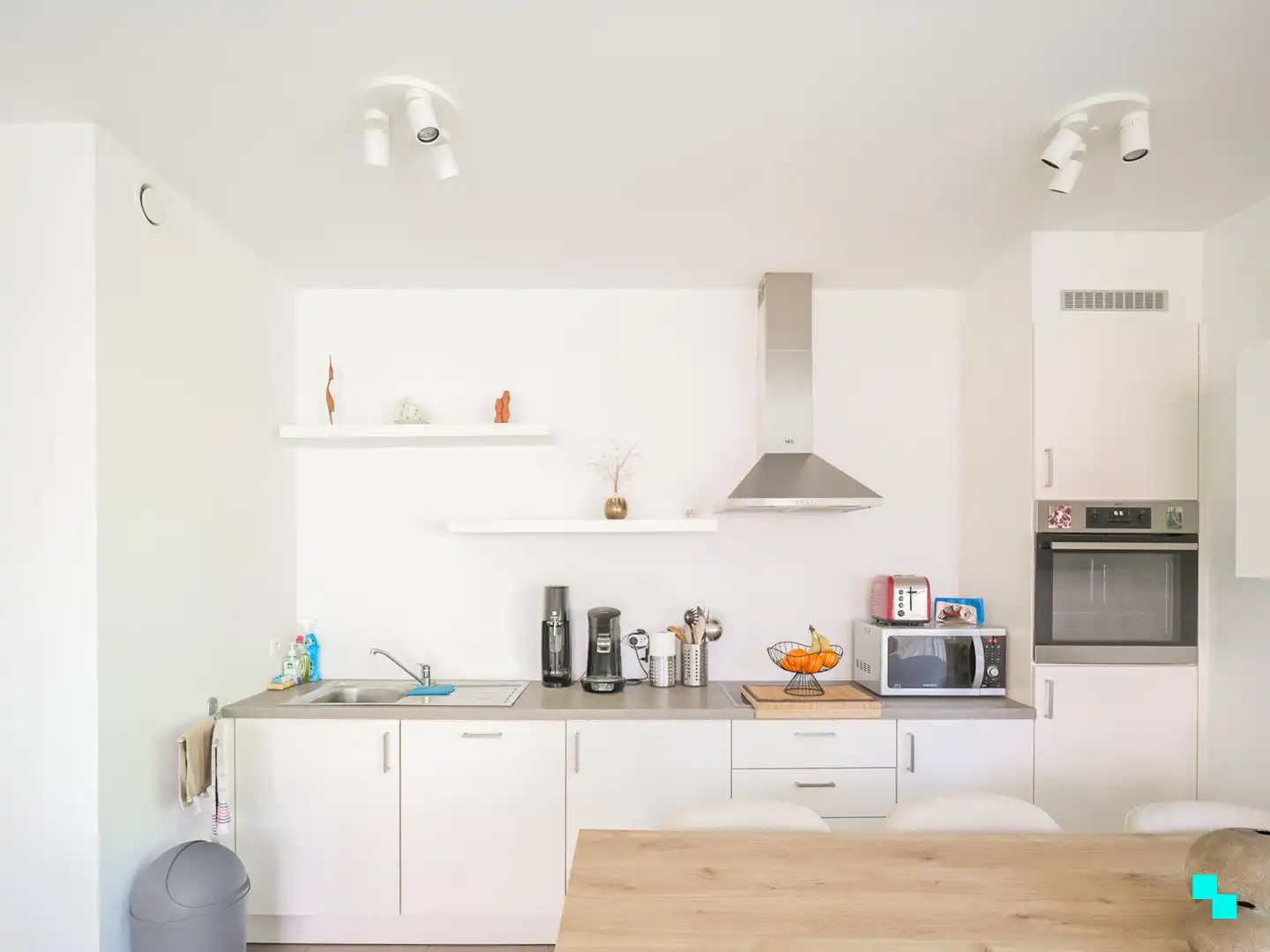 Gelijkvloers appartement omgeven door groen aan de Sint-Denijskerk foto 7