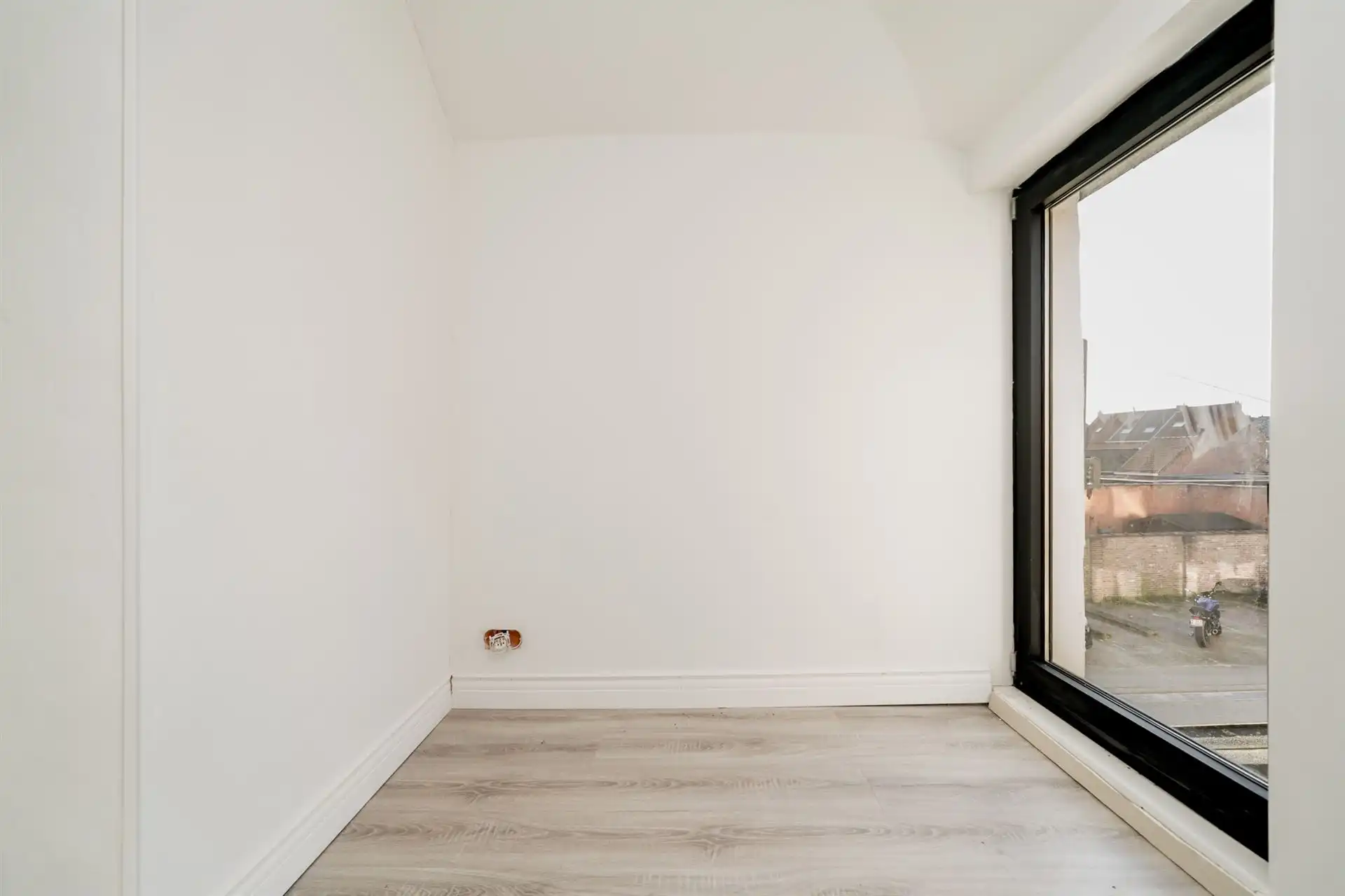 Instapklare starterswoning met charme in Rumst. foto 18