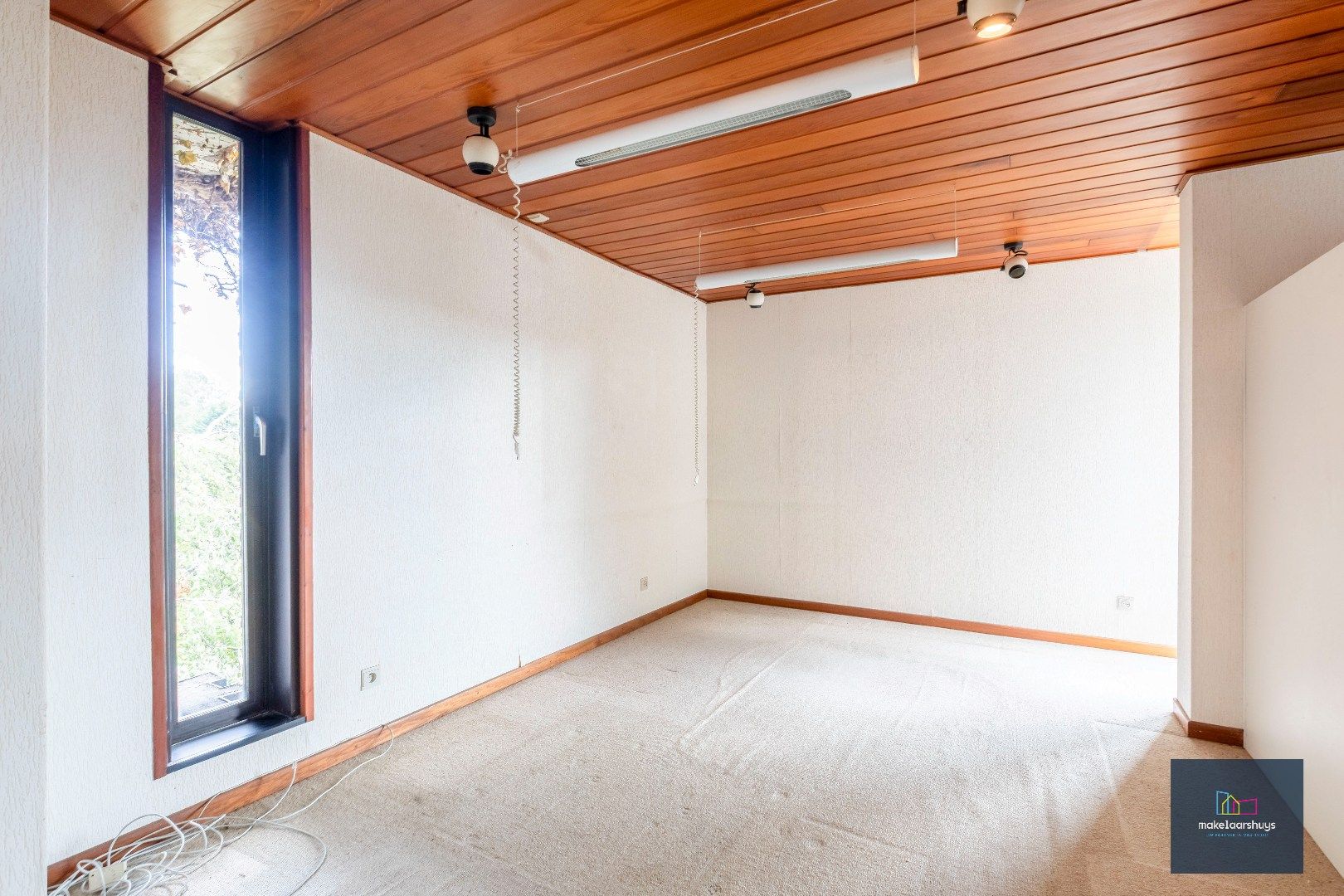 Architecturale woning op een rustige ligging foto 18