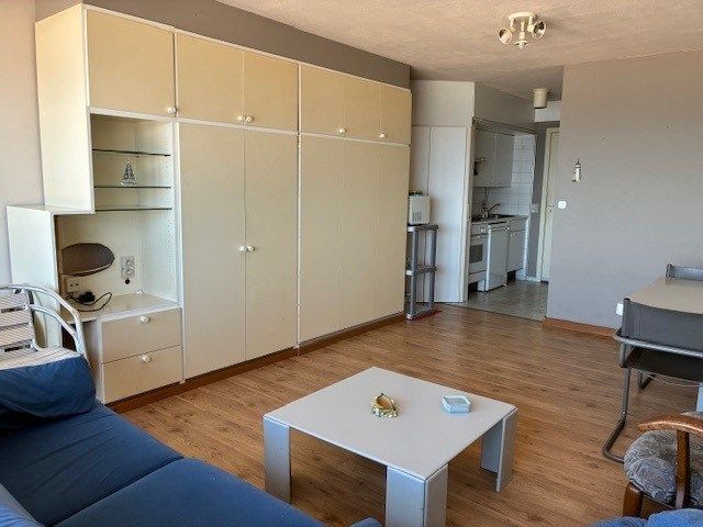 Studio met zeezicht foto {{pictureIndex}}